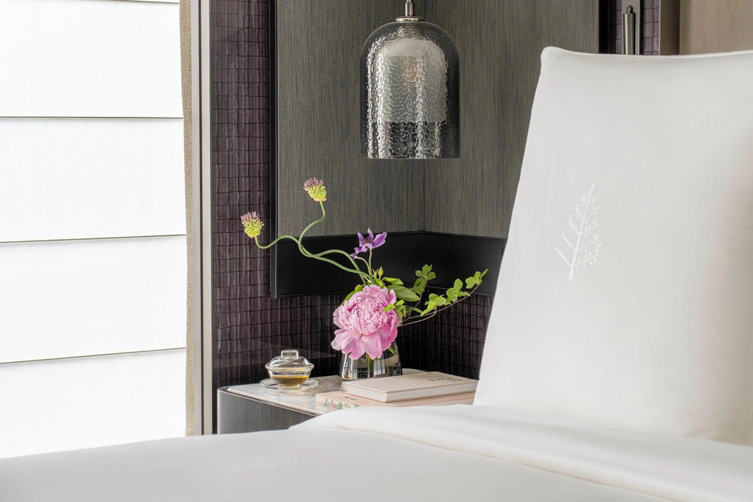 Deluxe King Room with City View  in Four Seasons Hotel Hangzhou at Hangzhou Centre