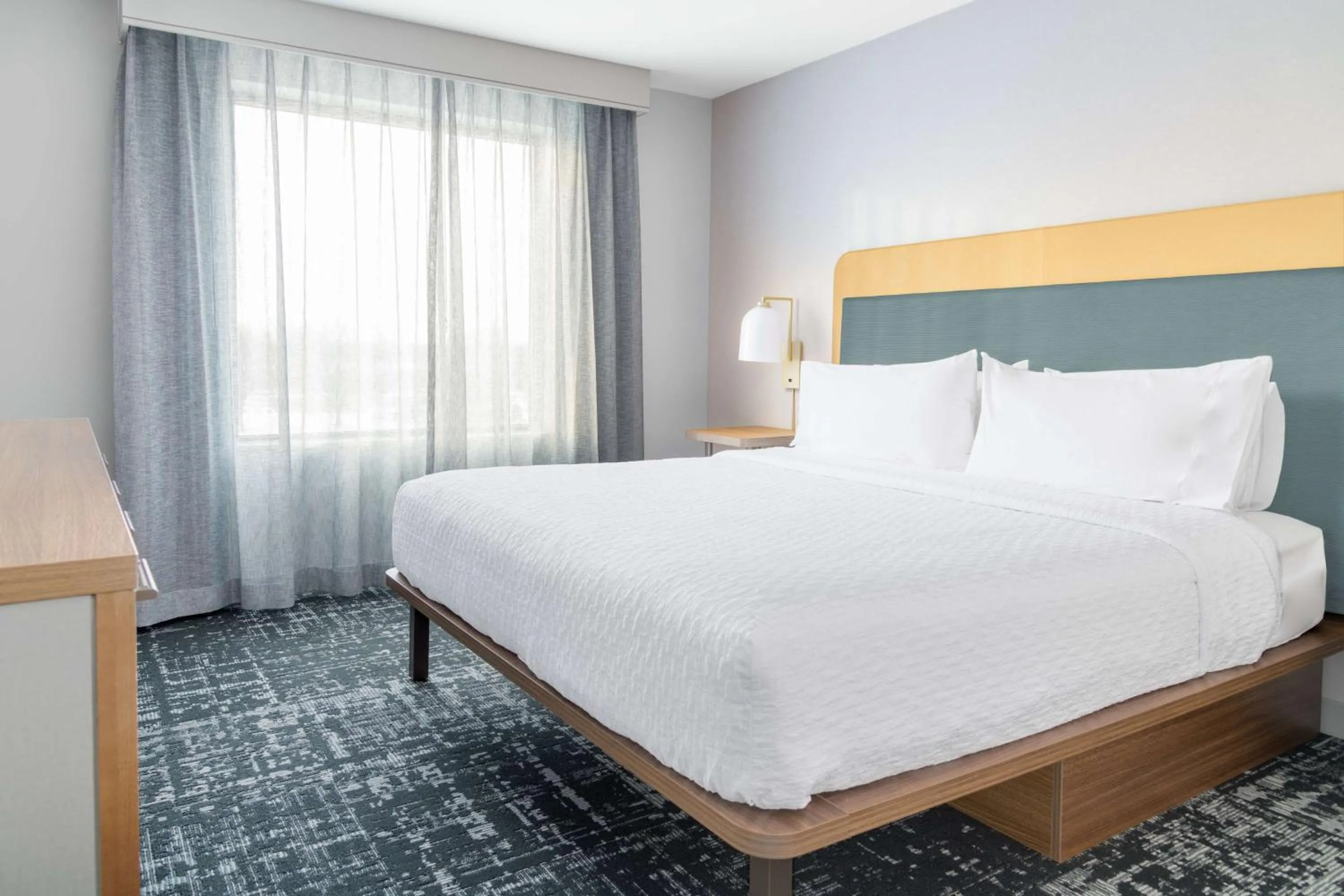 One-Bedroom King Suite - Hearing Accessible in Homewood Suites By Hilton Holland