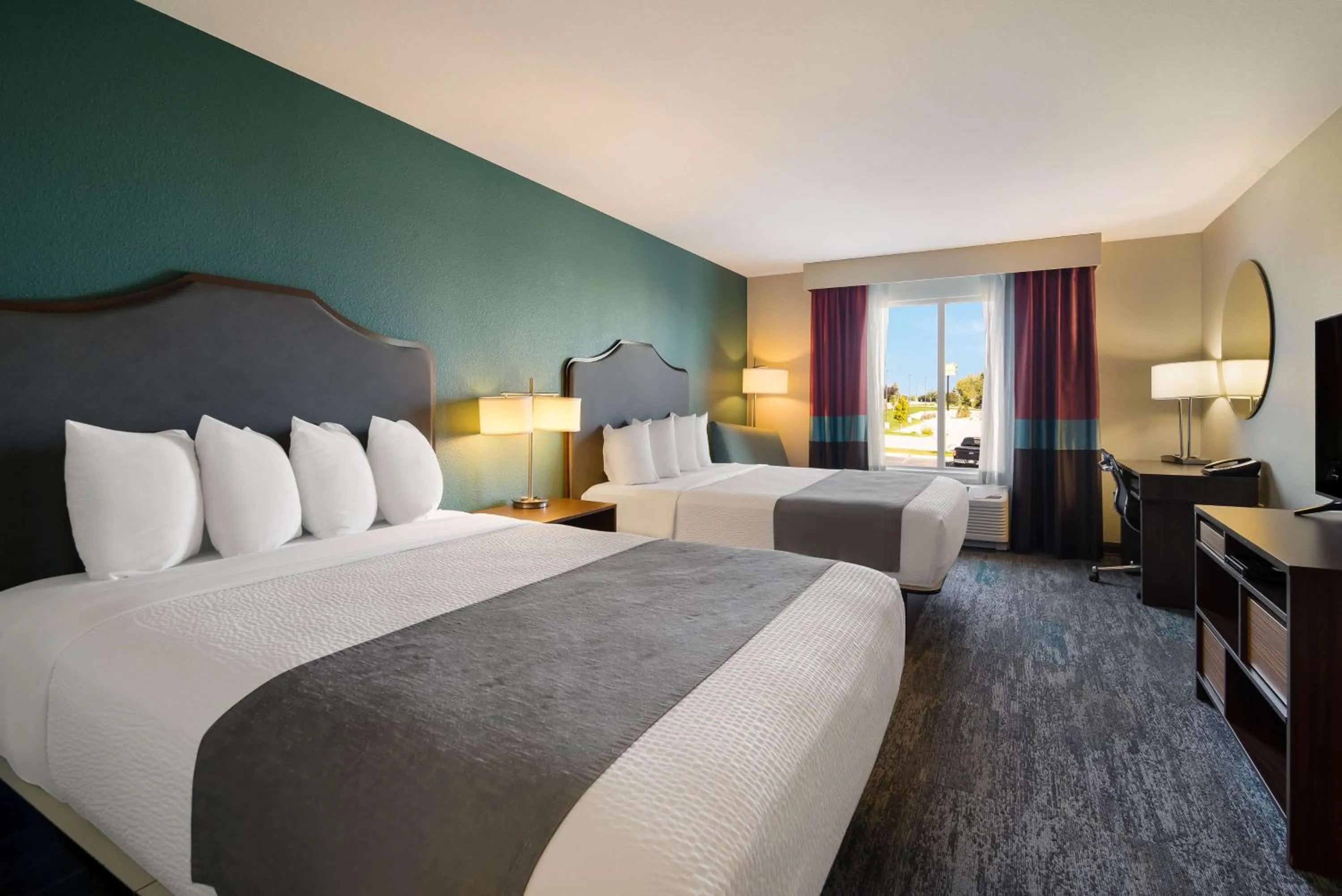 Queen Room with Two Queen Beds - Non-Smoking in Best Western Roosevelt Place