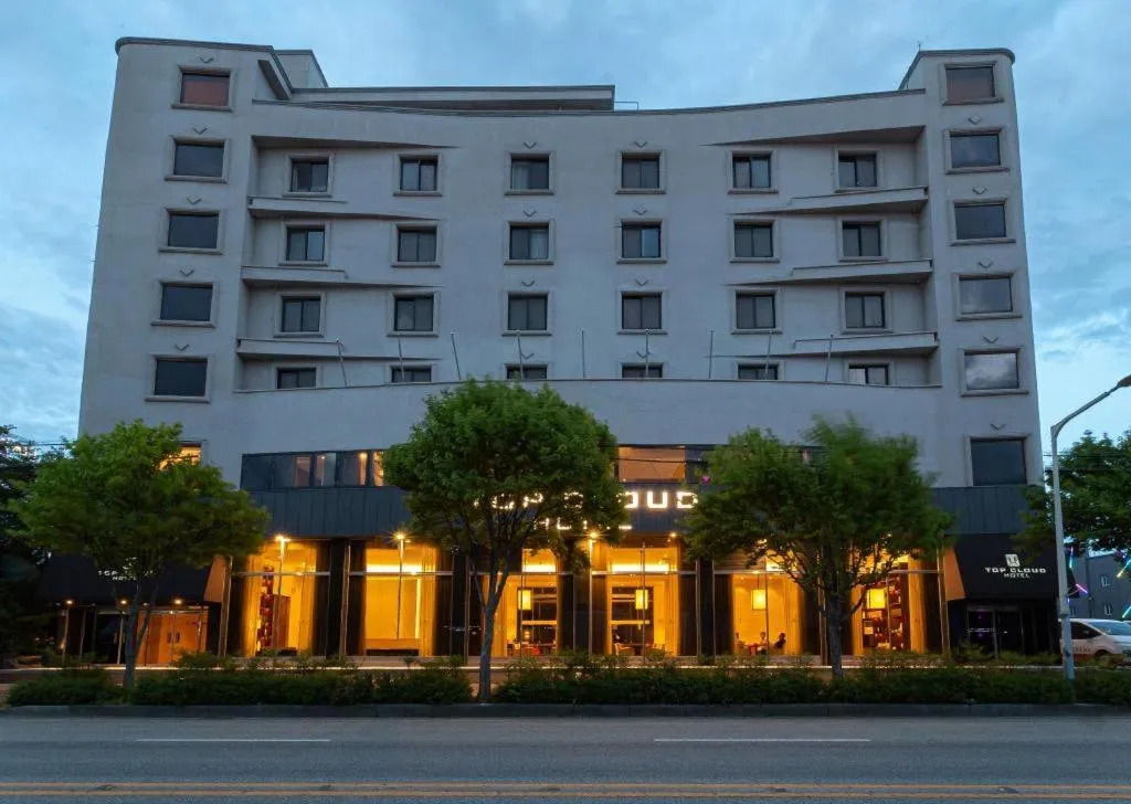 Top Cloud Hotel Iksan