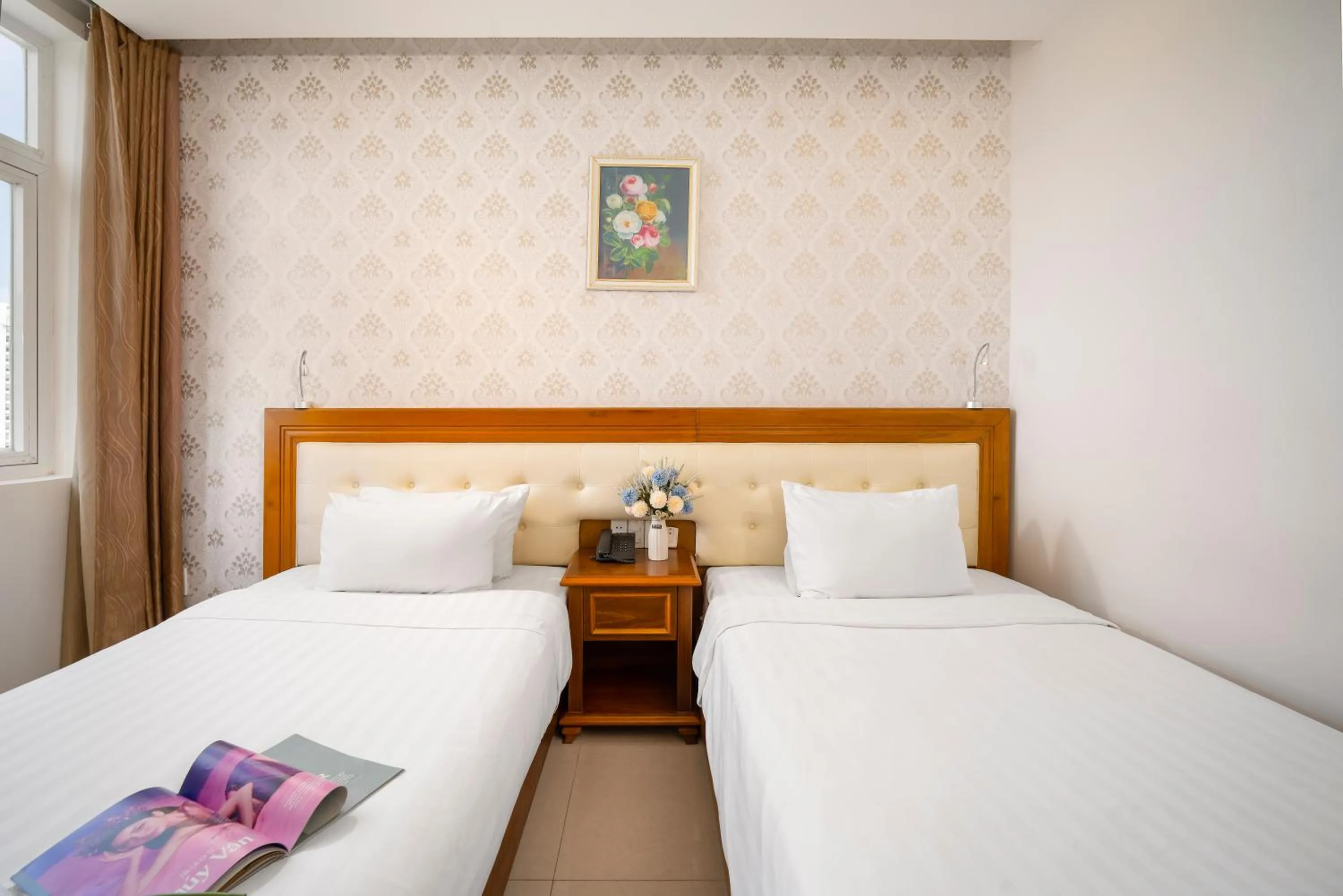 Superior Twin Room in Royal Family Hotel