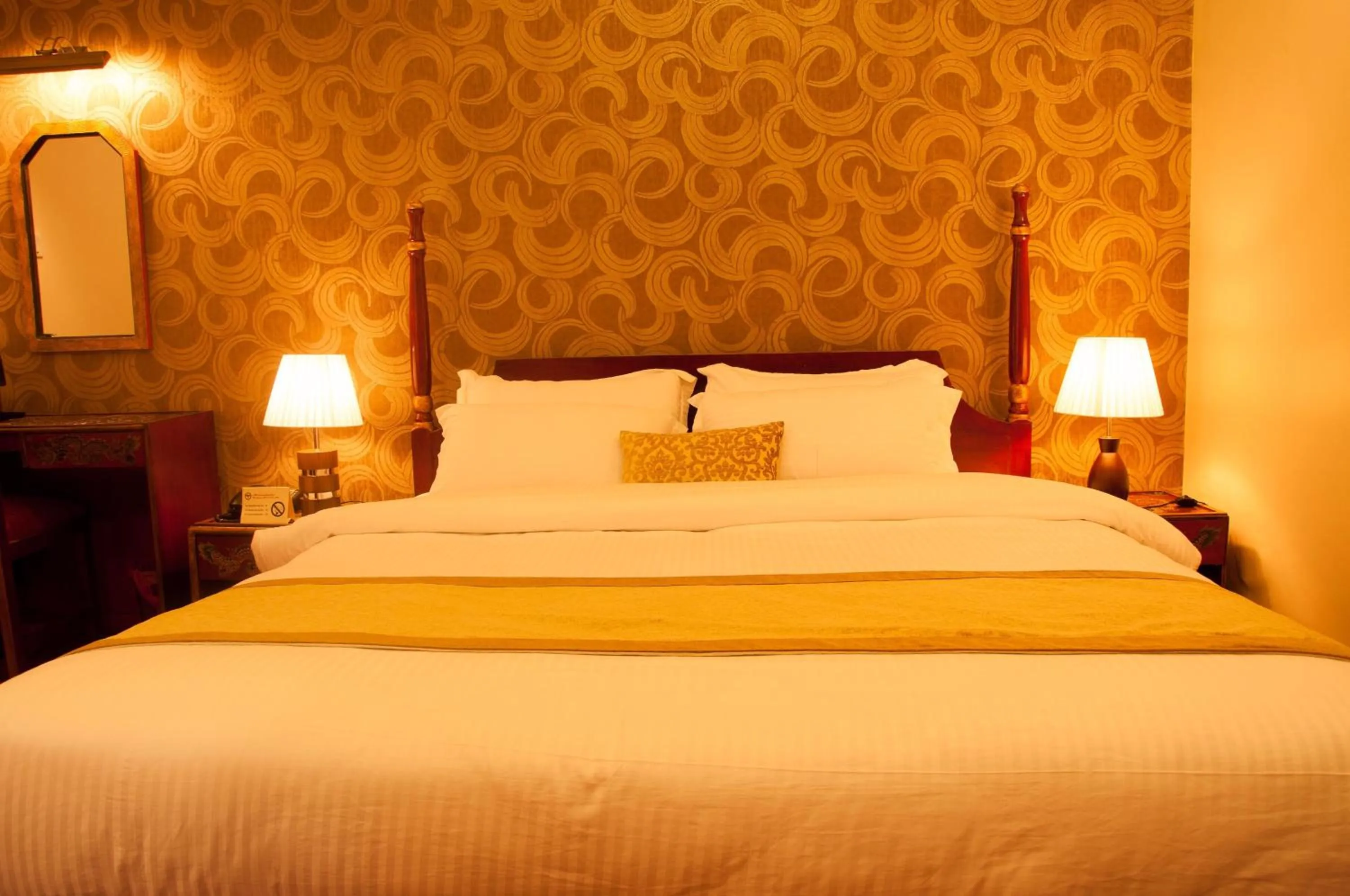 Deluxe King Suite in Mandala Boutique Hotel