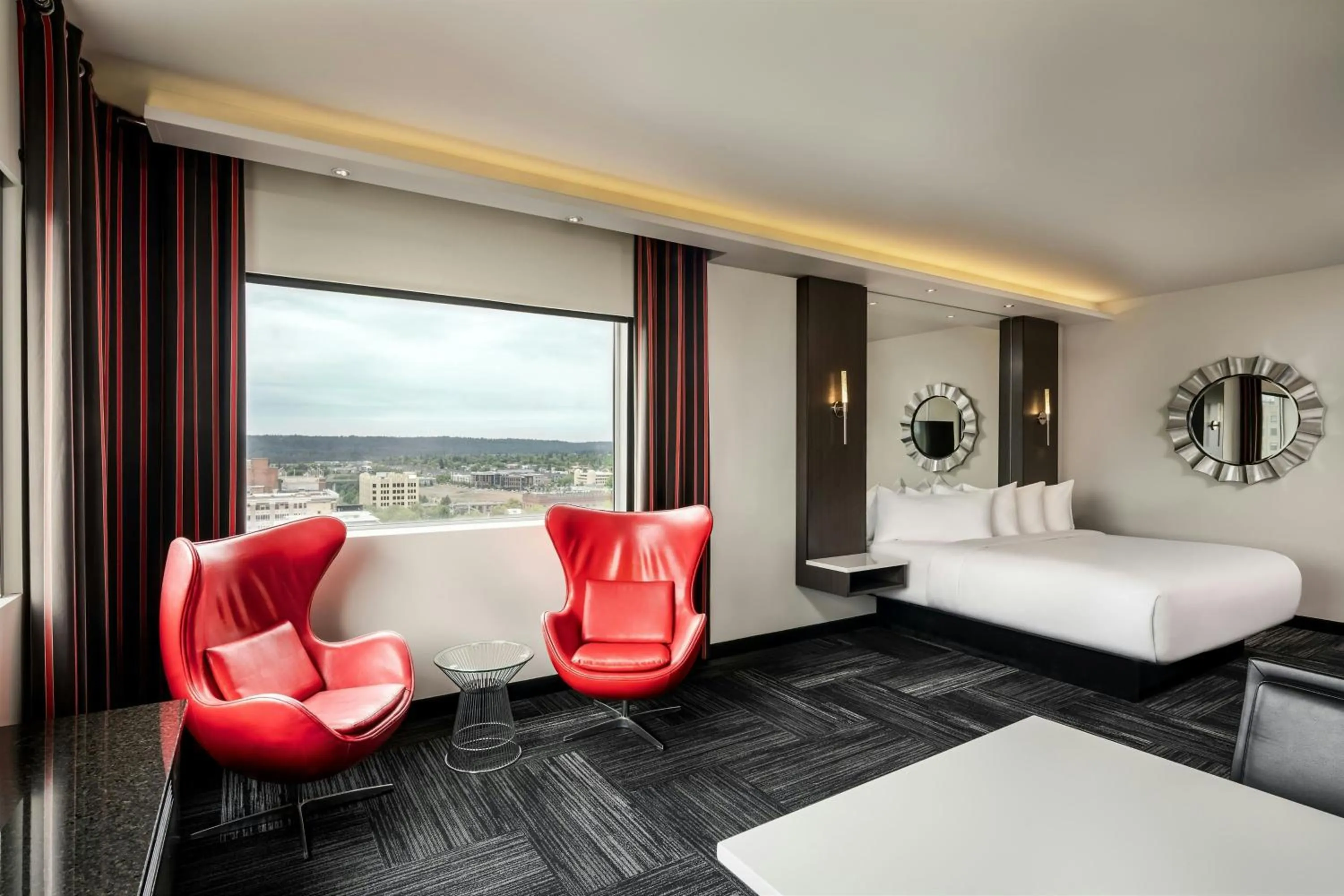 One King Bed in The Davenport Grand, Autograph Collection