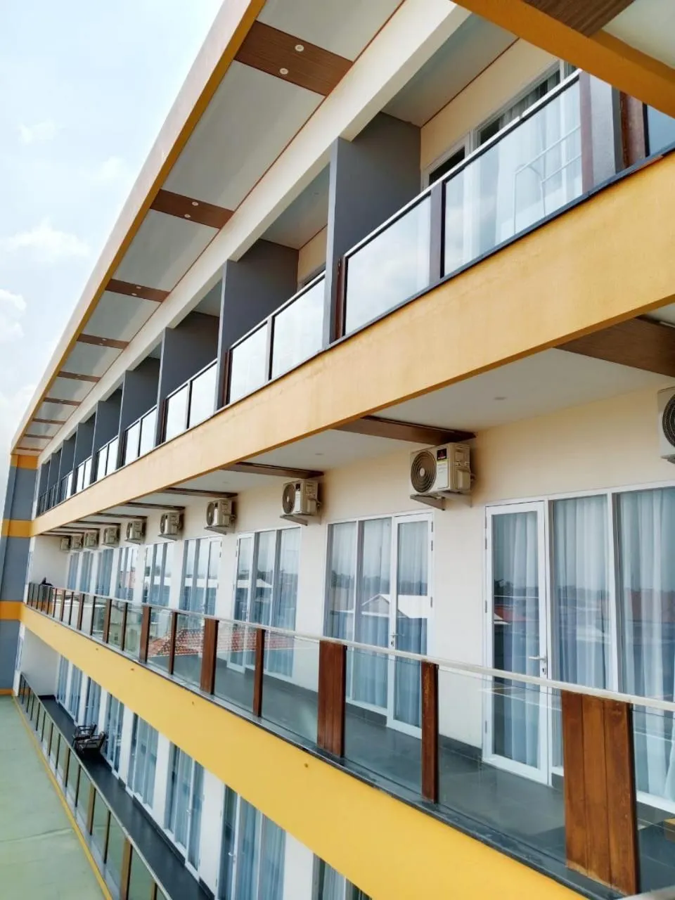 Superior Twin Room in Grand Cahaya Hotel Pangandaran