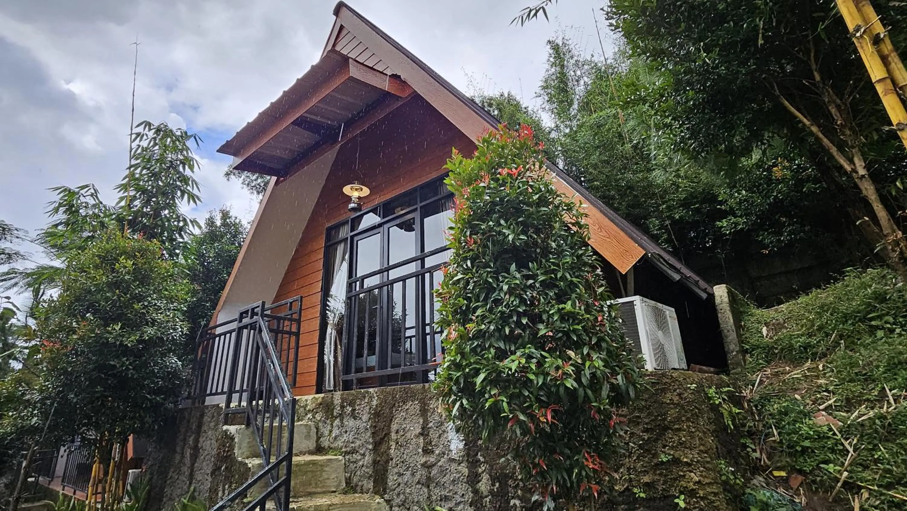 Deluxe Family Room in Green Panorama Resort by MHM