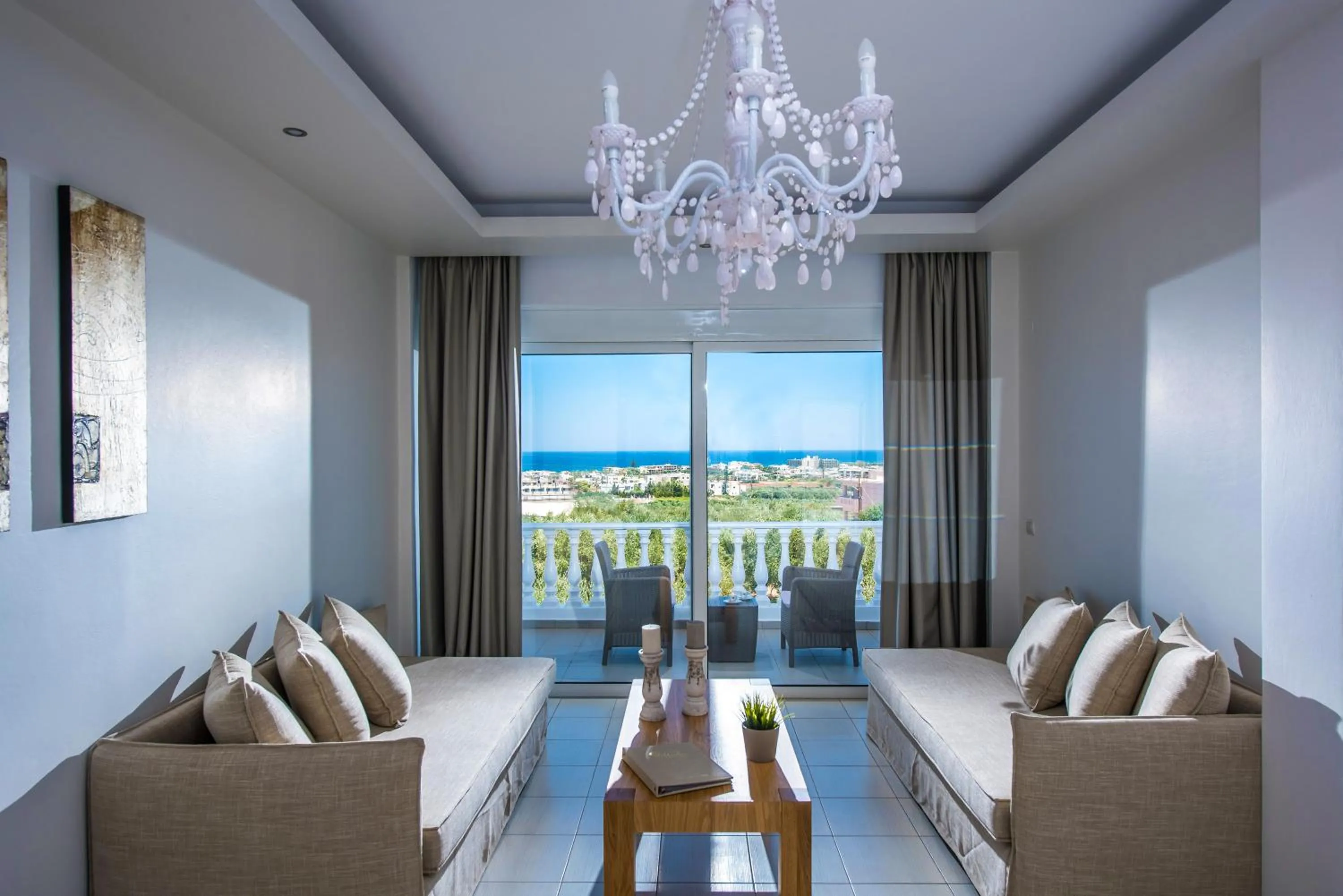 Superior Suite / Family Room in Hotel Matheo Villas & Suites