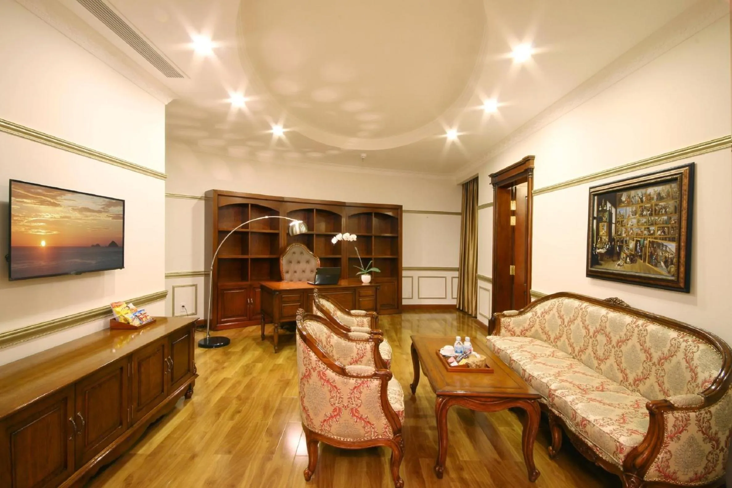 Suite in Nha Trang Palace Hotel