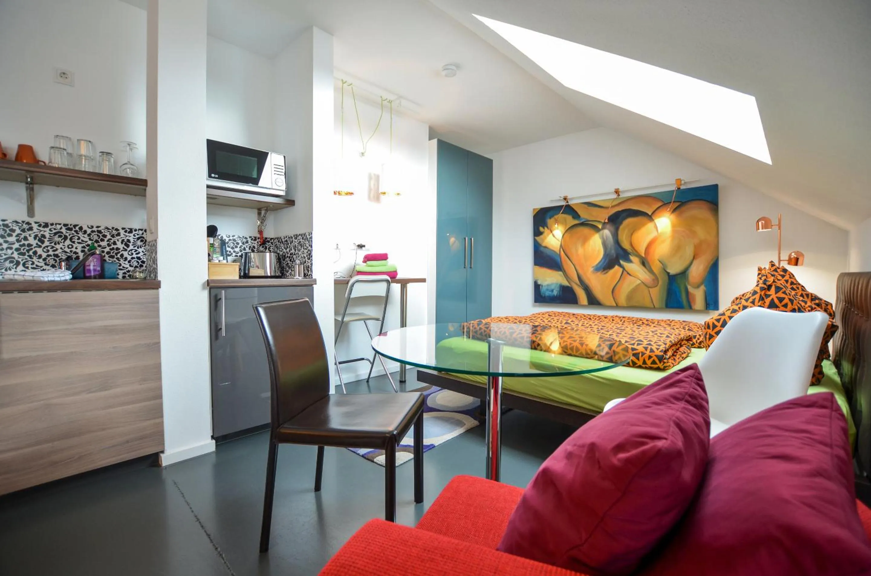 Deluxe One-Bedroom Apartment in K314