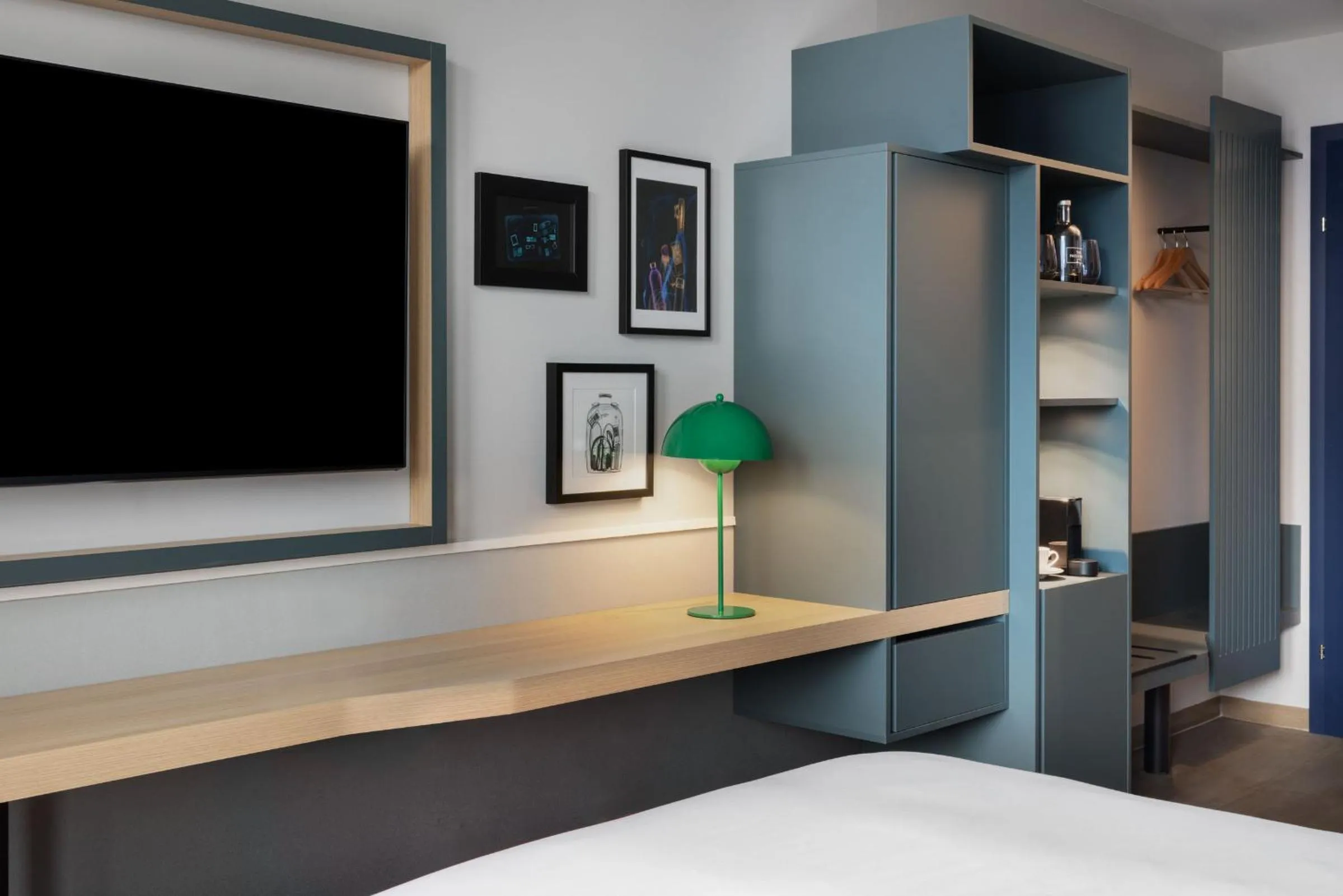 Deluxe King Room with Valley View in The Passenger, a Tribute Portfolio Hotel