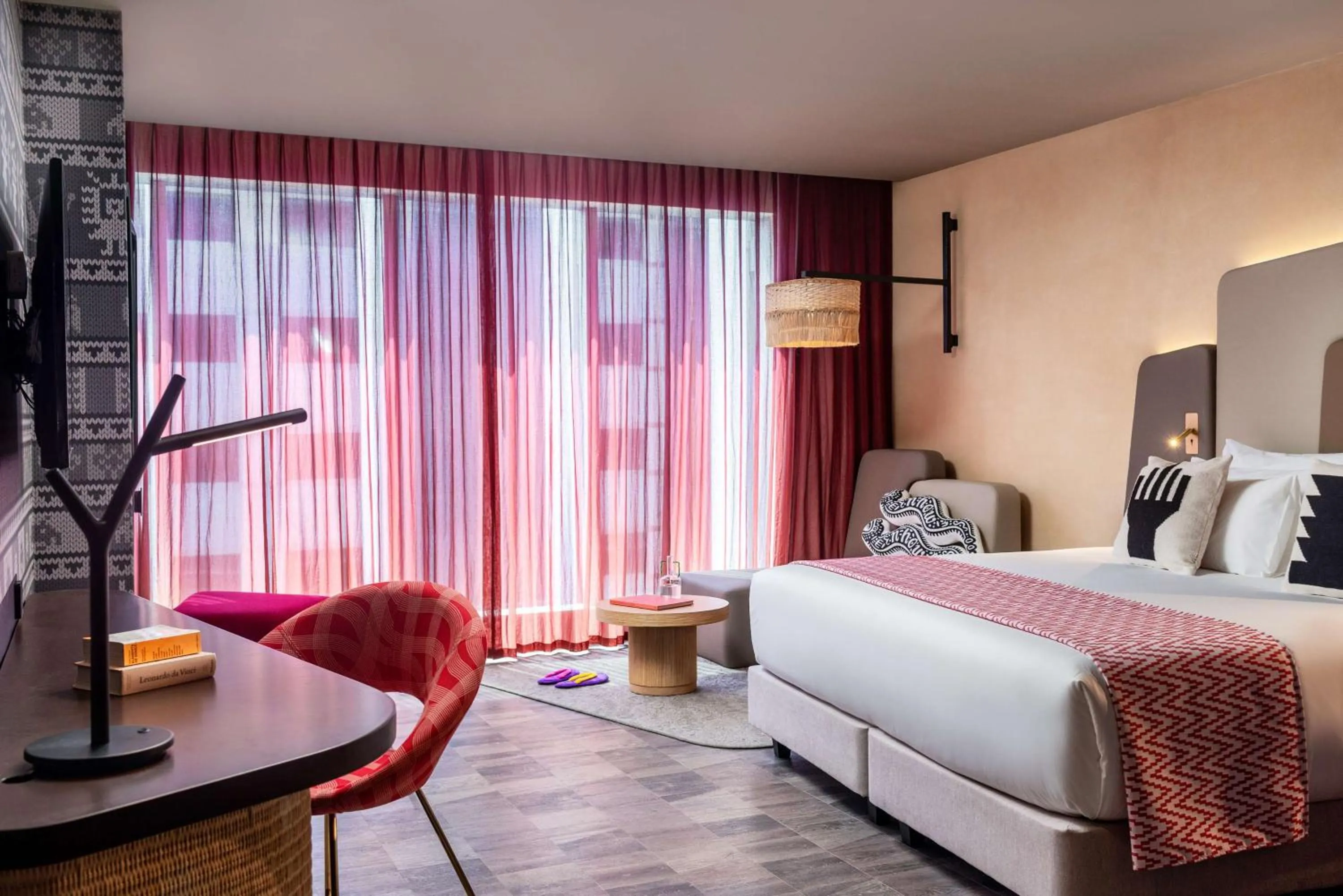 Nhow Studio XL with Extra bed (2 Adults + 1 Child) in Nhow Lima