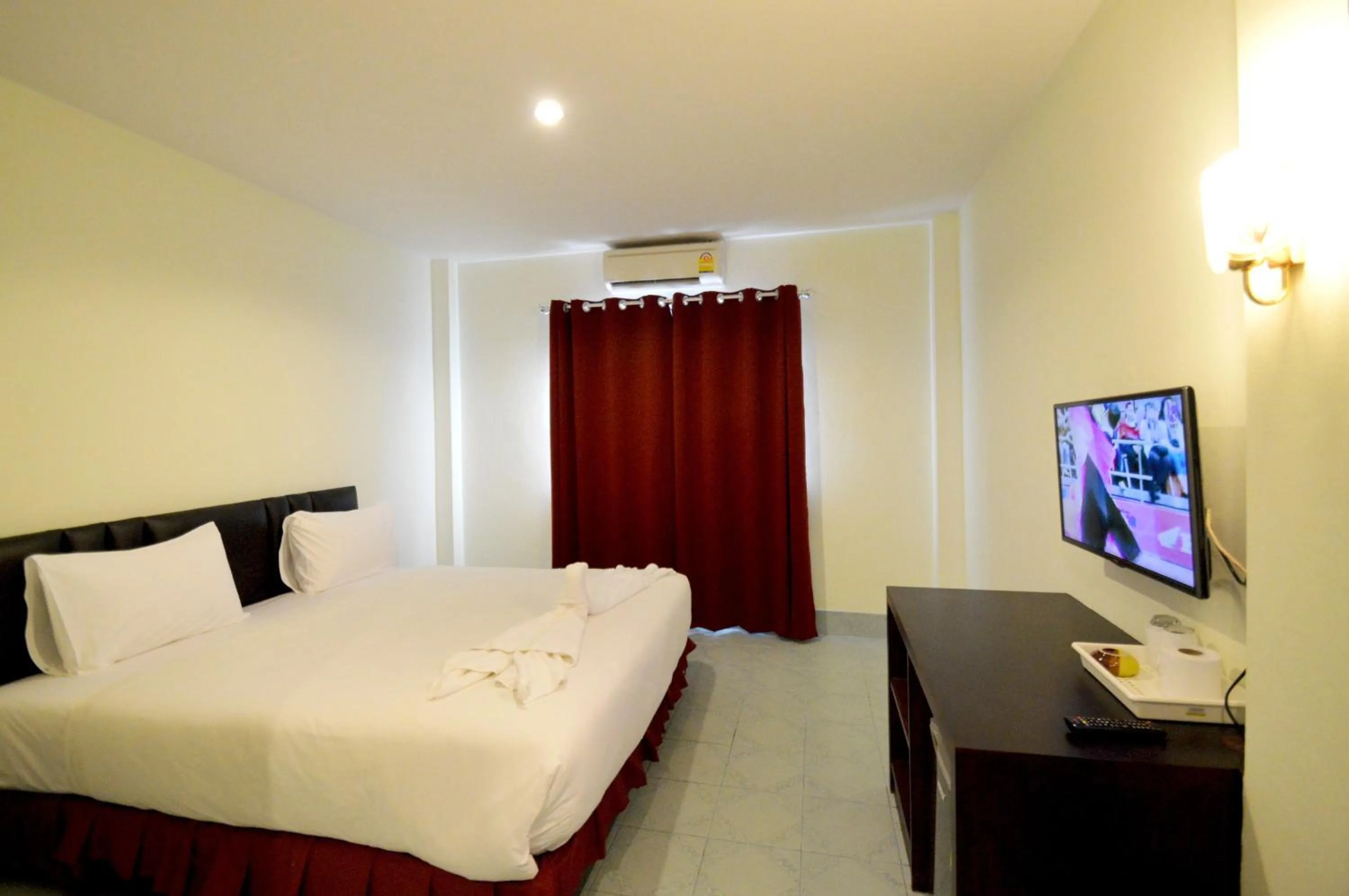 Standard Double Room in Paripas Express Patong