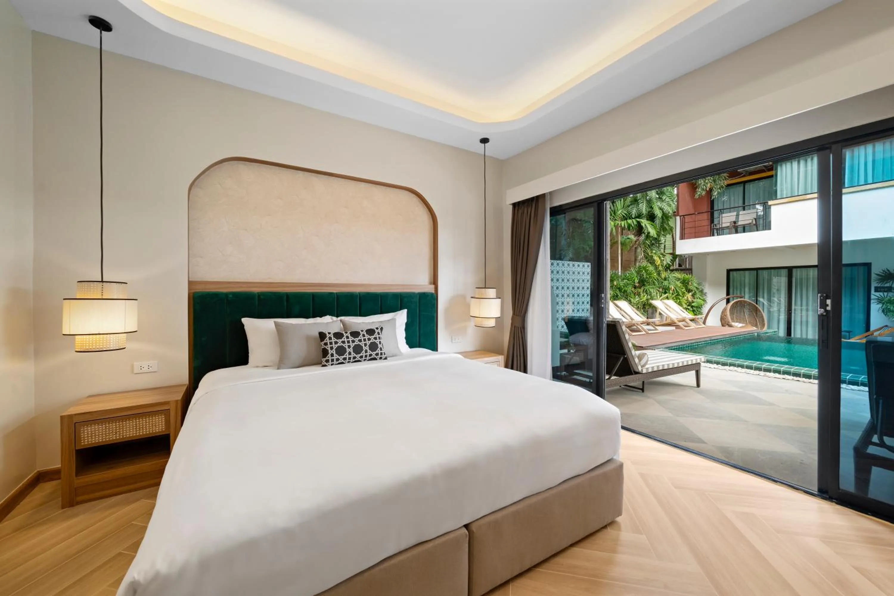 Deluxe King Room in Buasri Boutique Patong