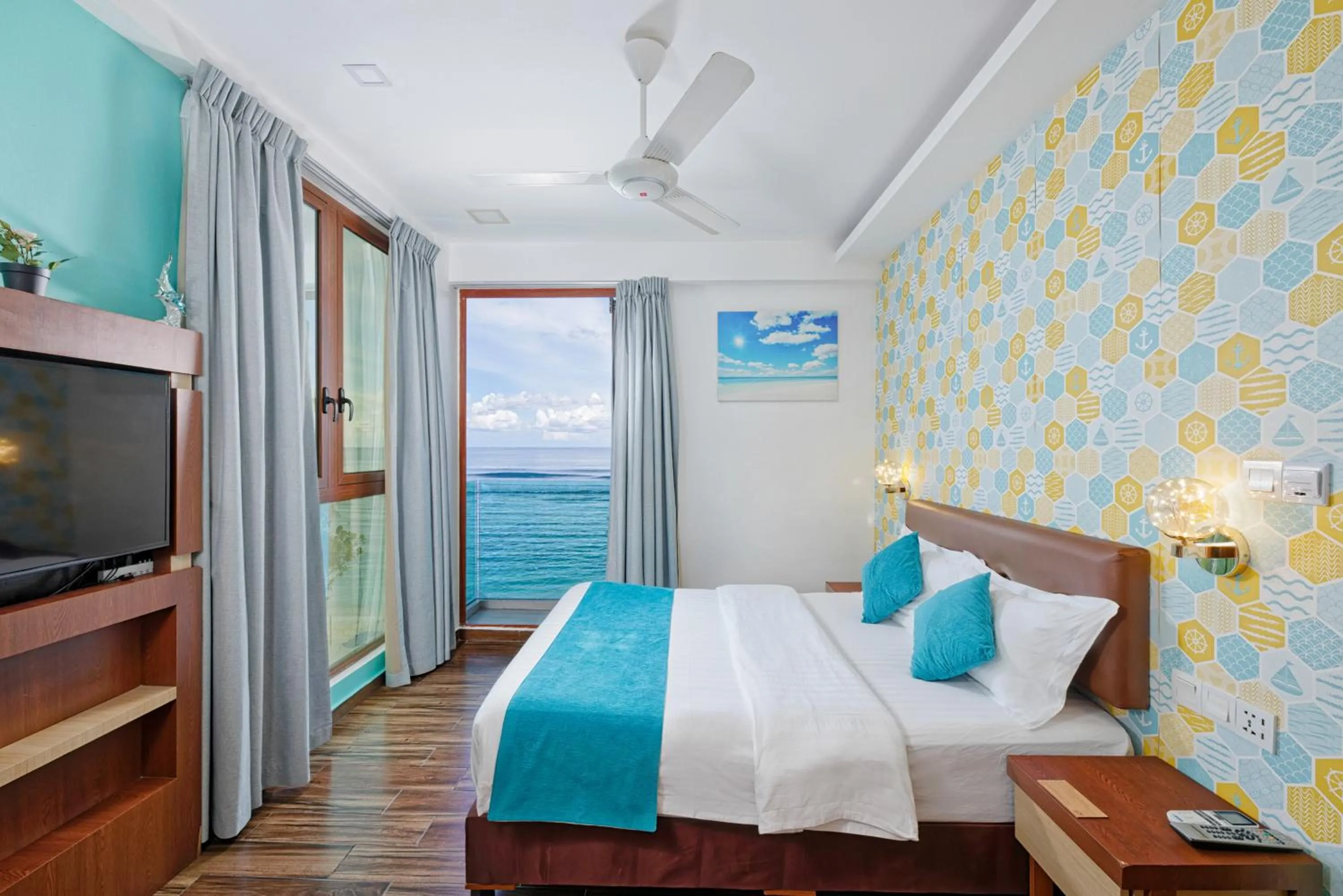 Deluxe Double Room with Sea View (Free Return Airport Transfer and 10% off on Food & Beverage) - single occupancy in h78