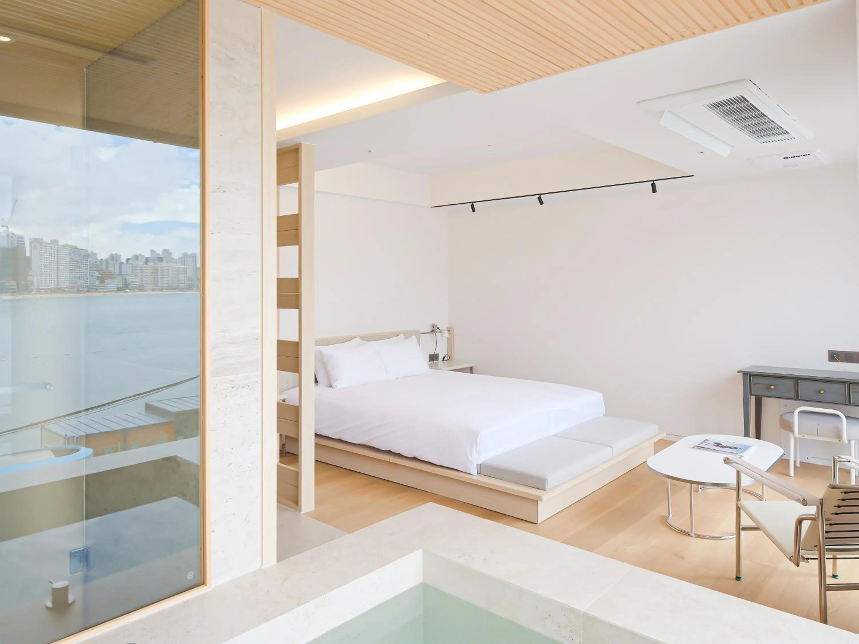 Double Room with Sea View in B'amu Hotel