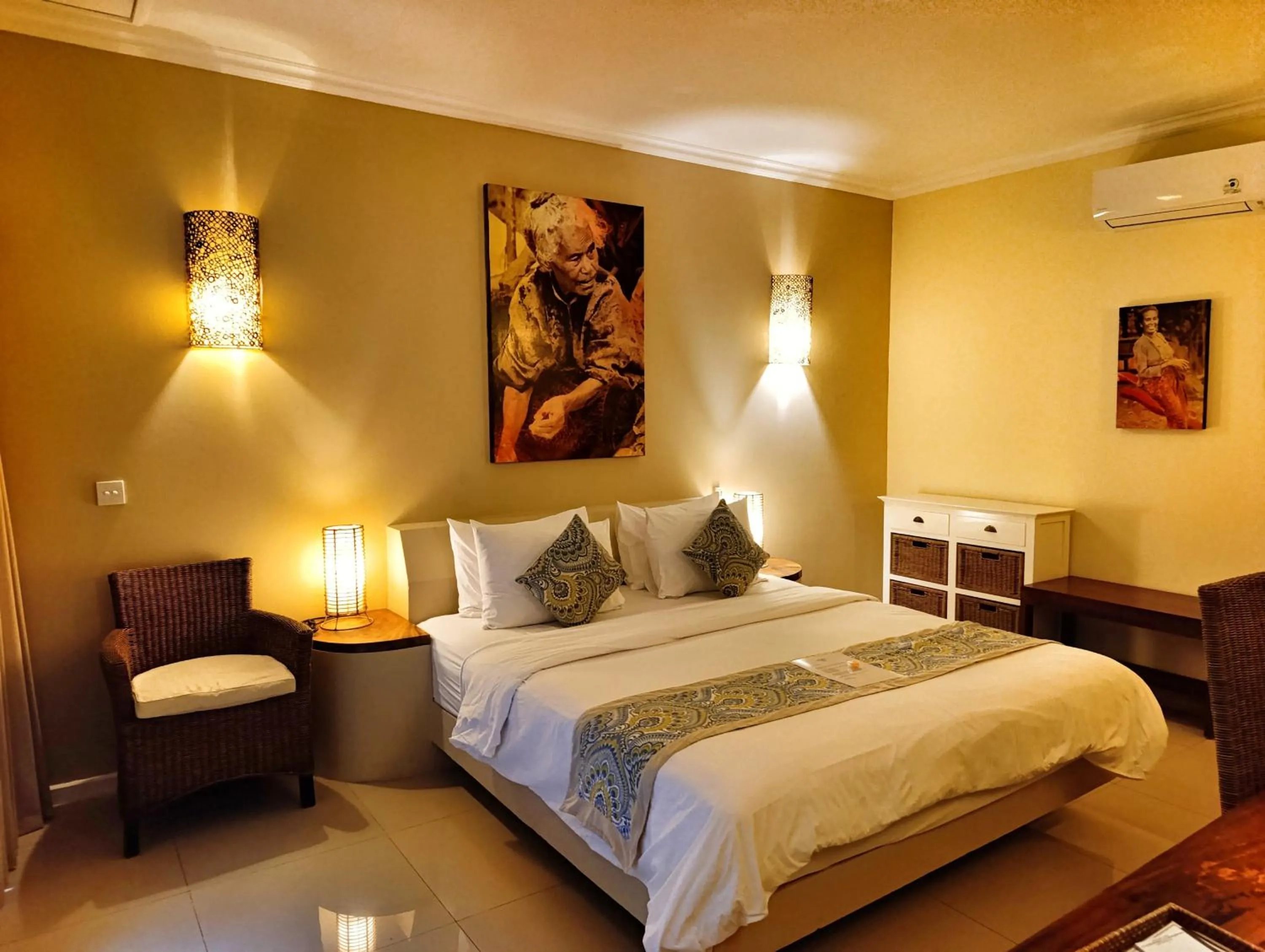 Smuggler Hideaway Room in Scallywags Smugglers