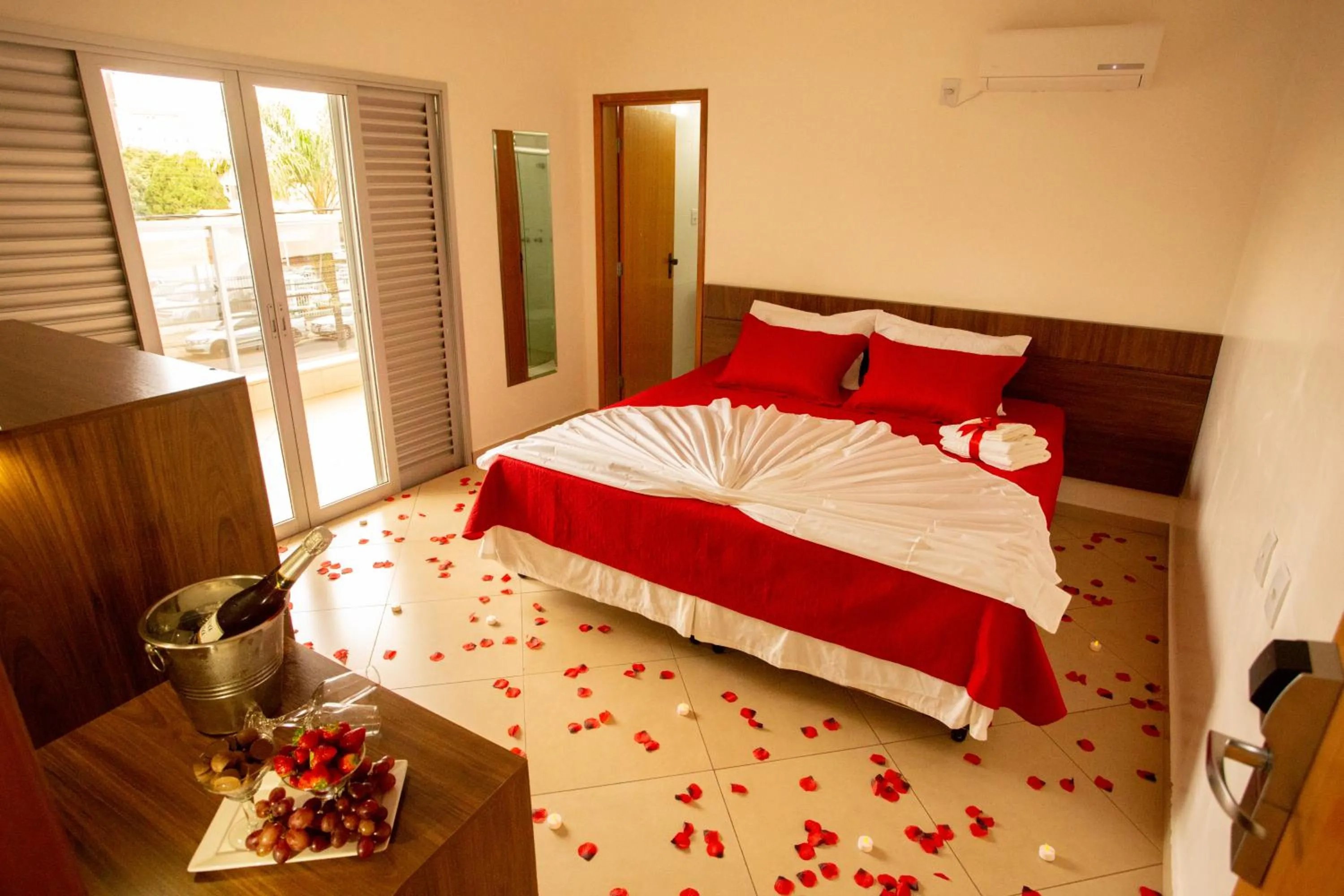 Double Room with Patio - single occupancy in Carlton Plaza Torre