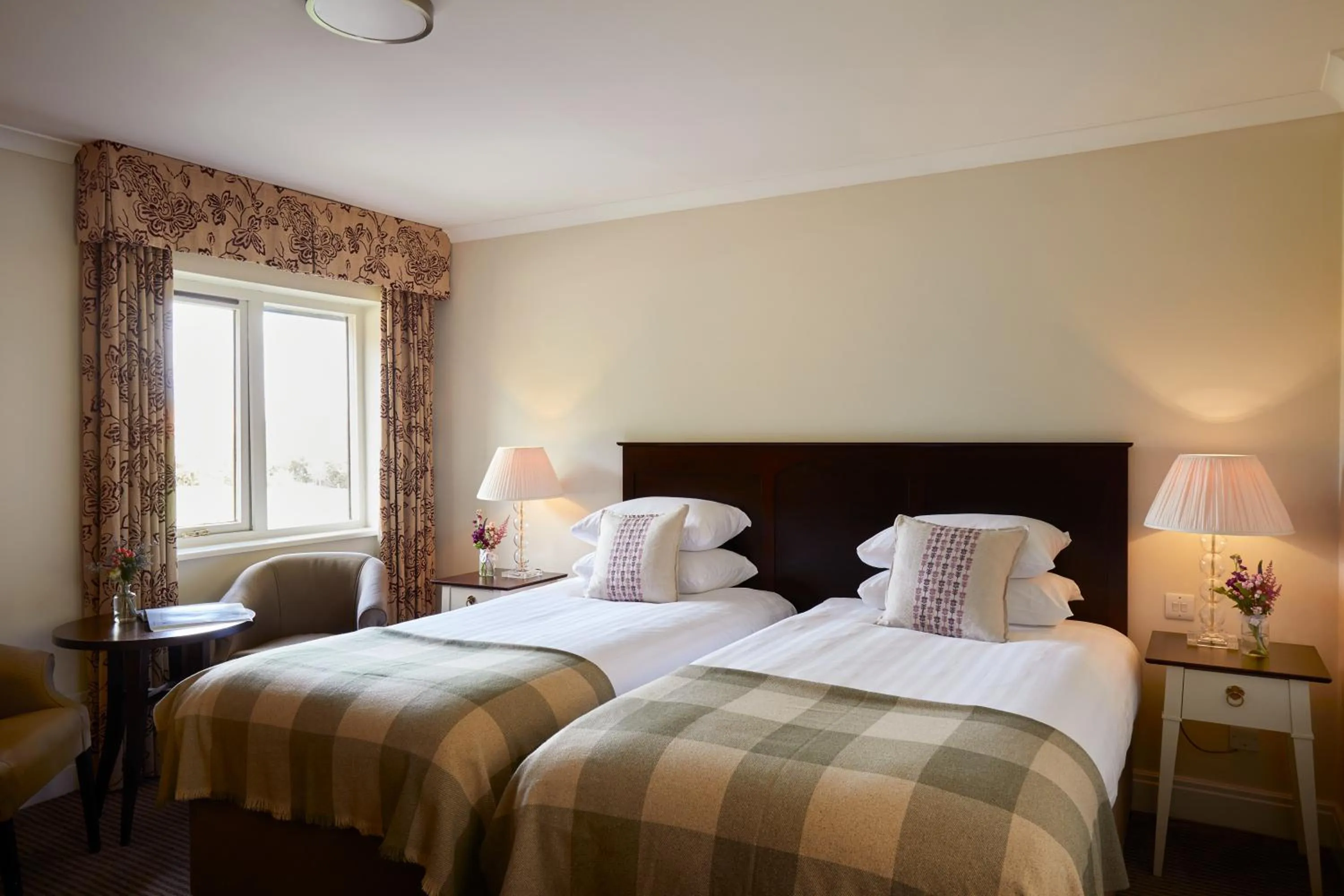 Standard Twin Room in Macdonald Botley Park Hotel & Spa
