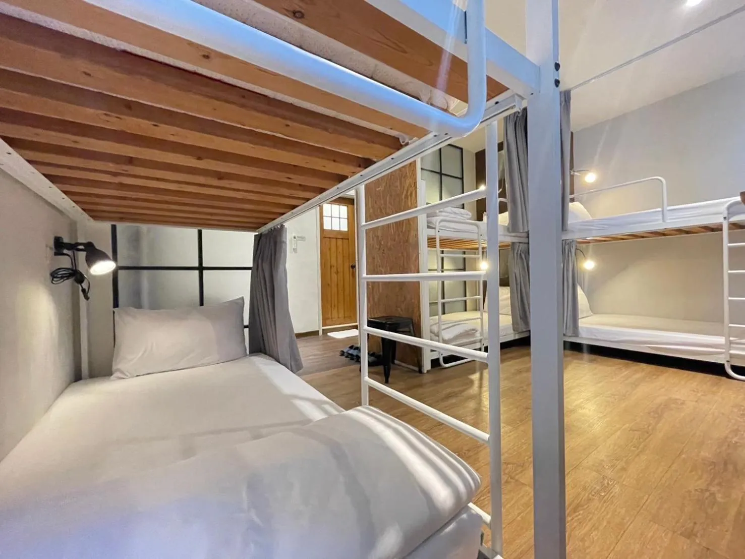 Bed in 6-Bed Female Dormitory Room in Mini Voyage Hostel