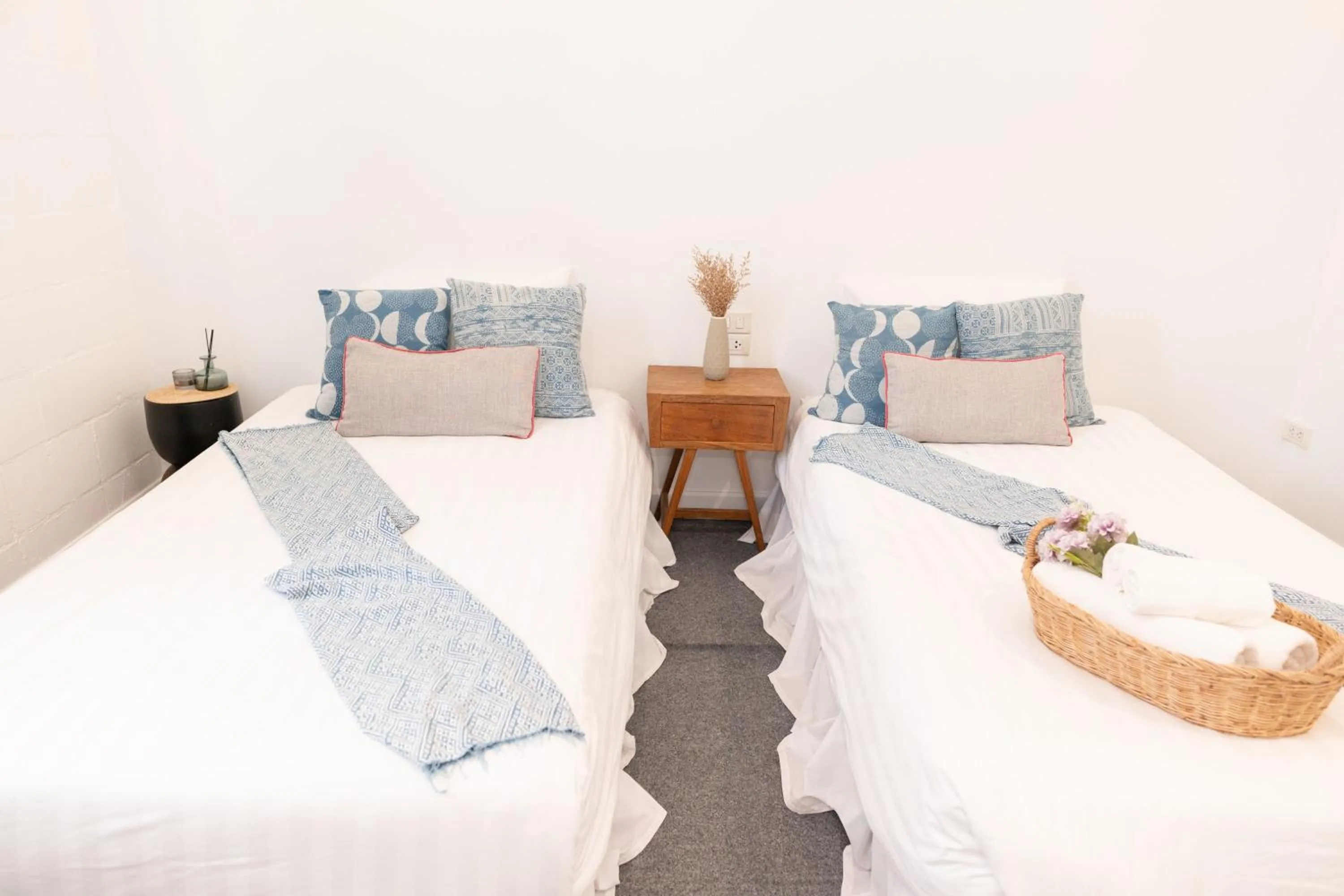 Standard Twin Room in Oon Poshtel x Cafe