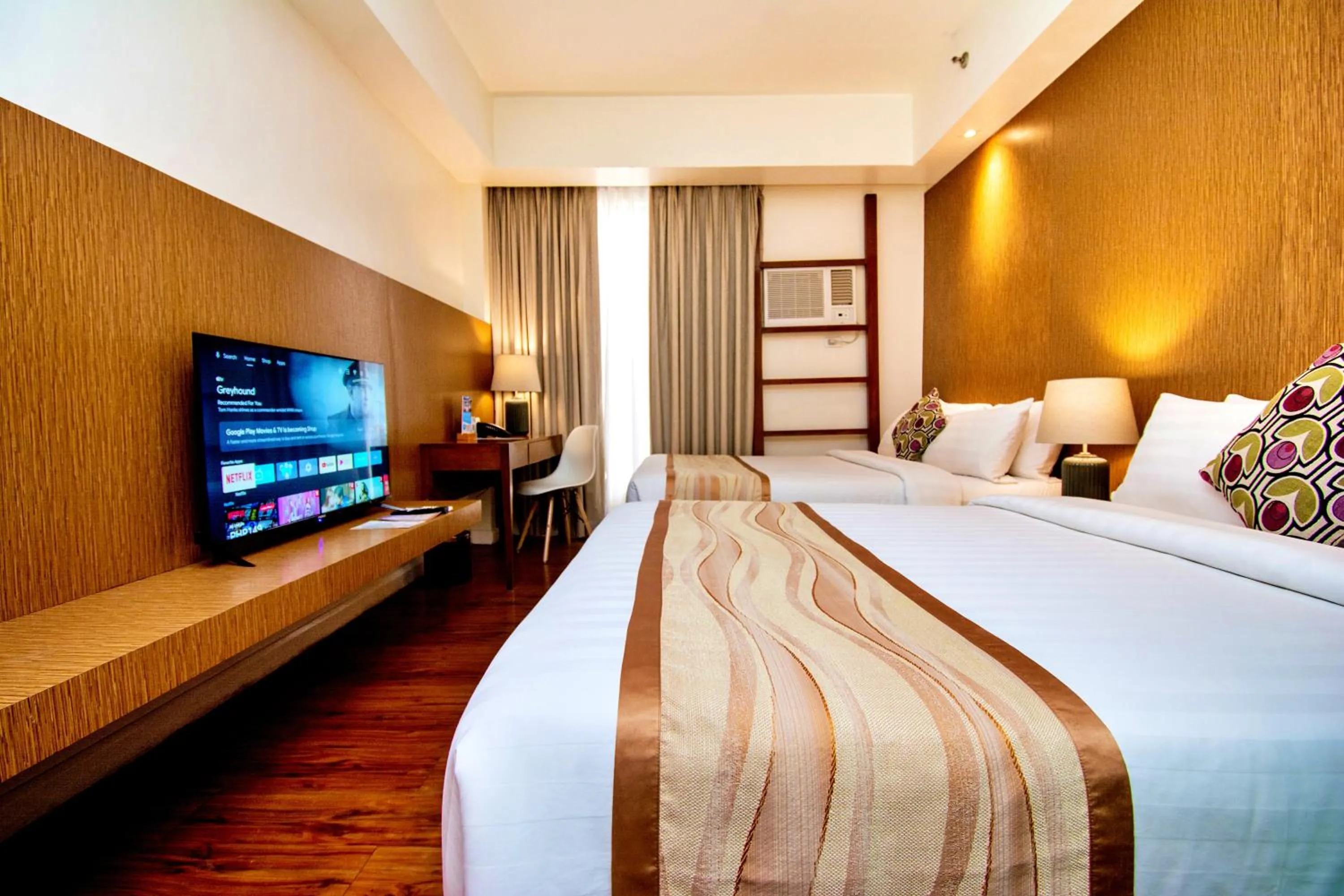 Superior Twin Room with Free Dip Pool Bar Access in Ferra Premier by JG