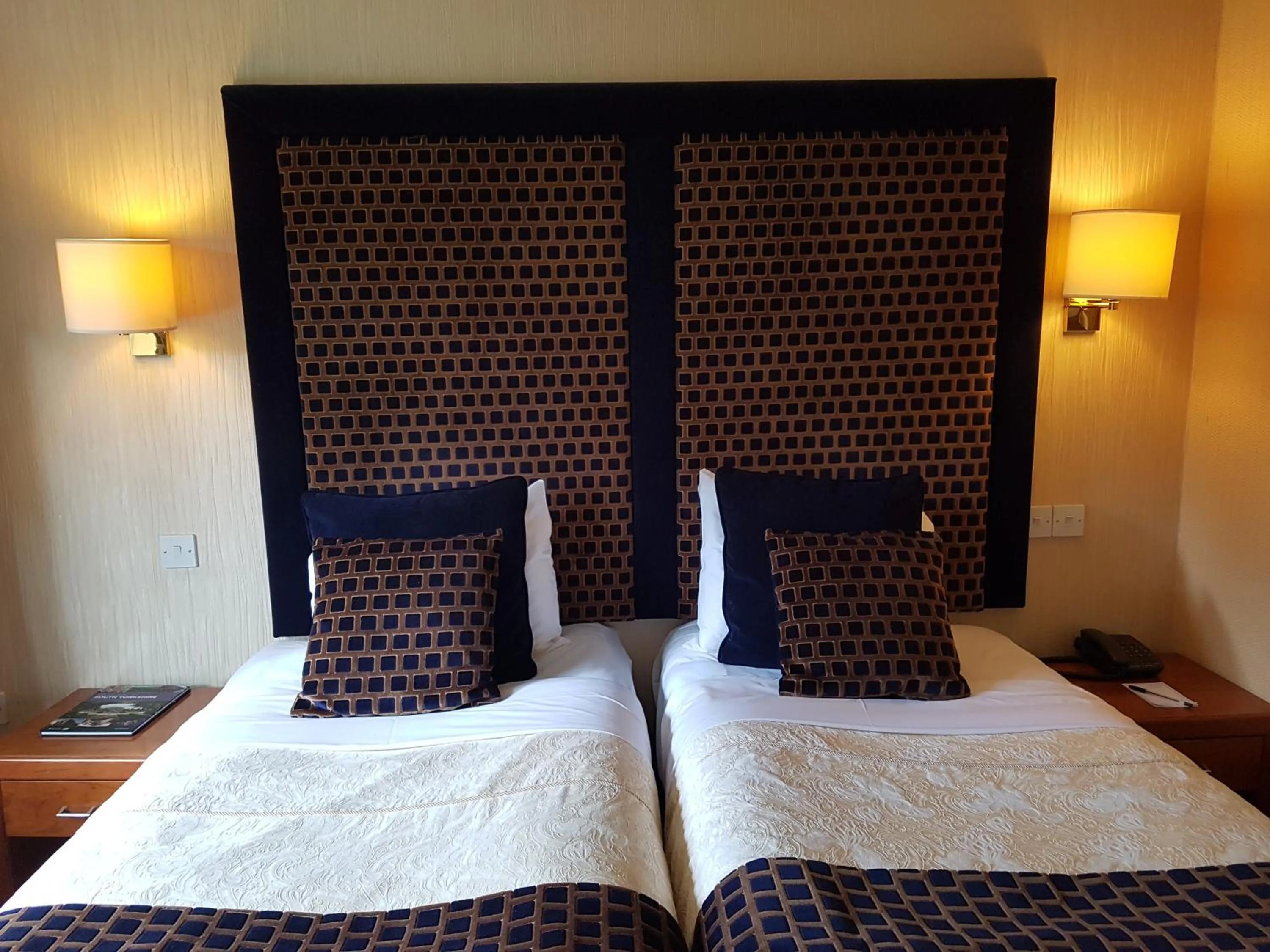 Standard Twin Room in Carlton Park Hotel Rotherham
