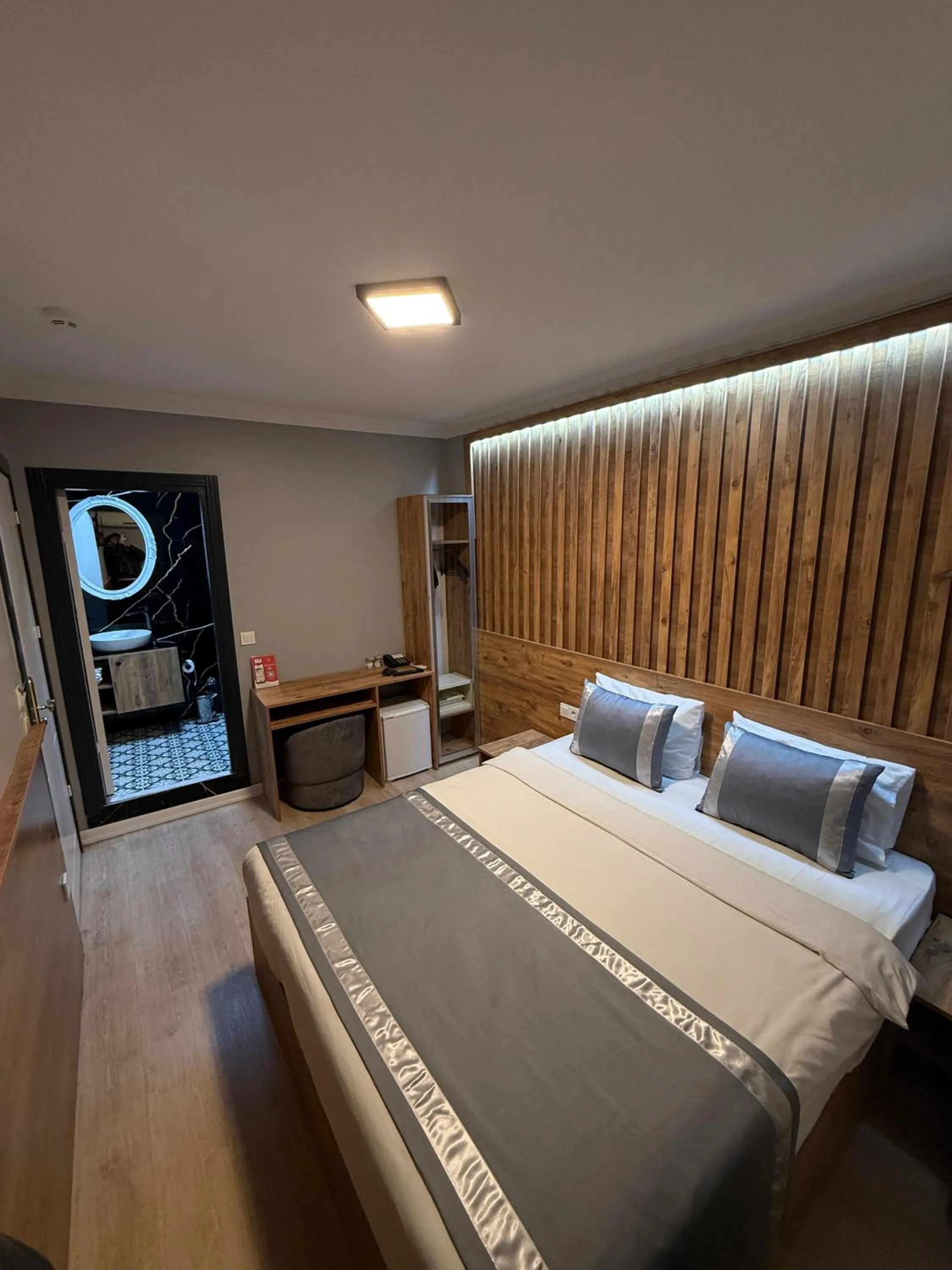 Double Room with Private Bathroom in Hotel Mara İstanbul