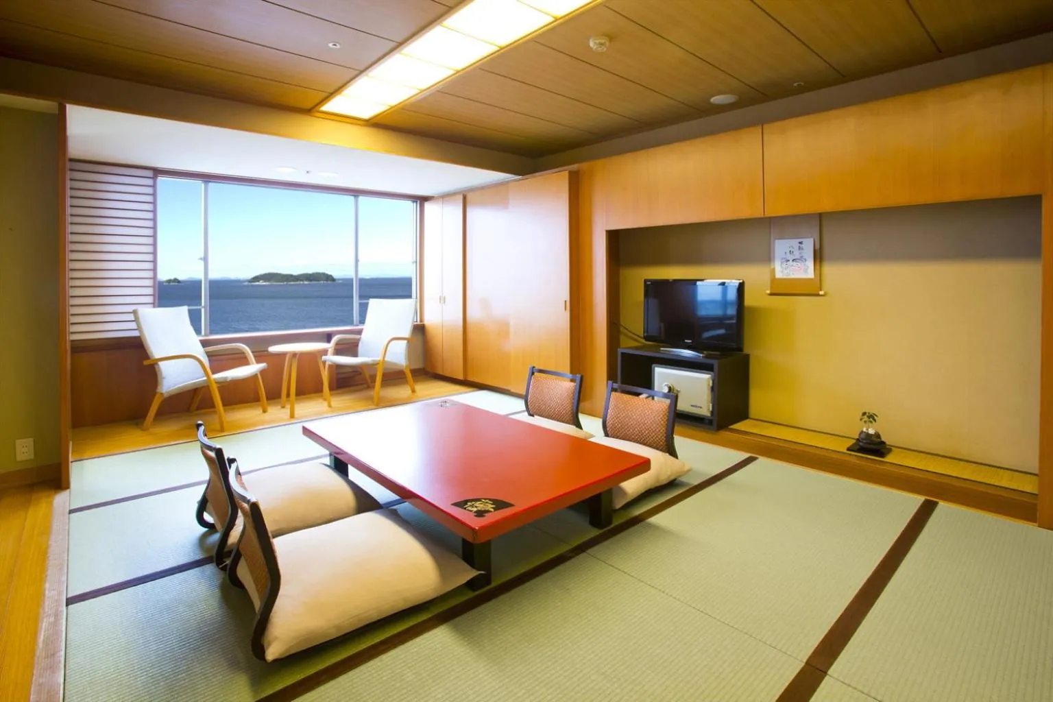 Japanese-Style Room in Hotel Meizanso