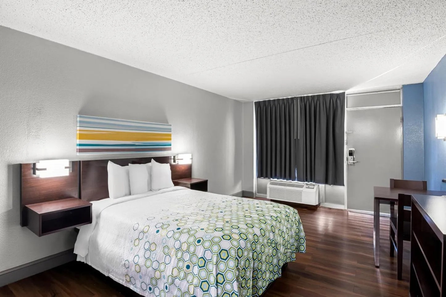 Studio Room with Two Double Beds Smoking in HomeTowne Studios by Red Roof Richmond - Airport Sandston