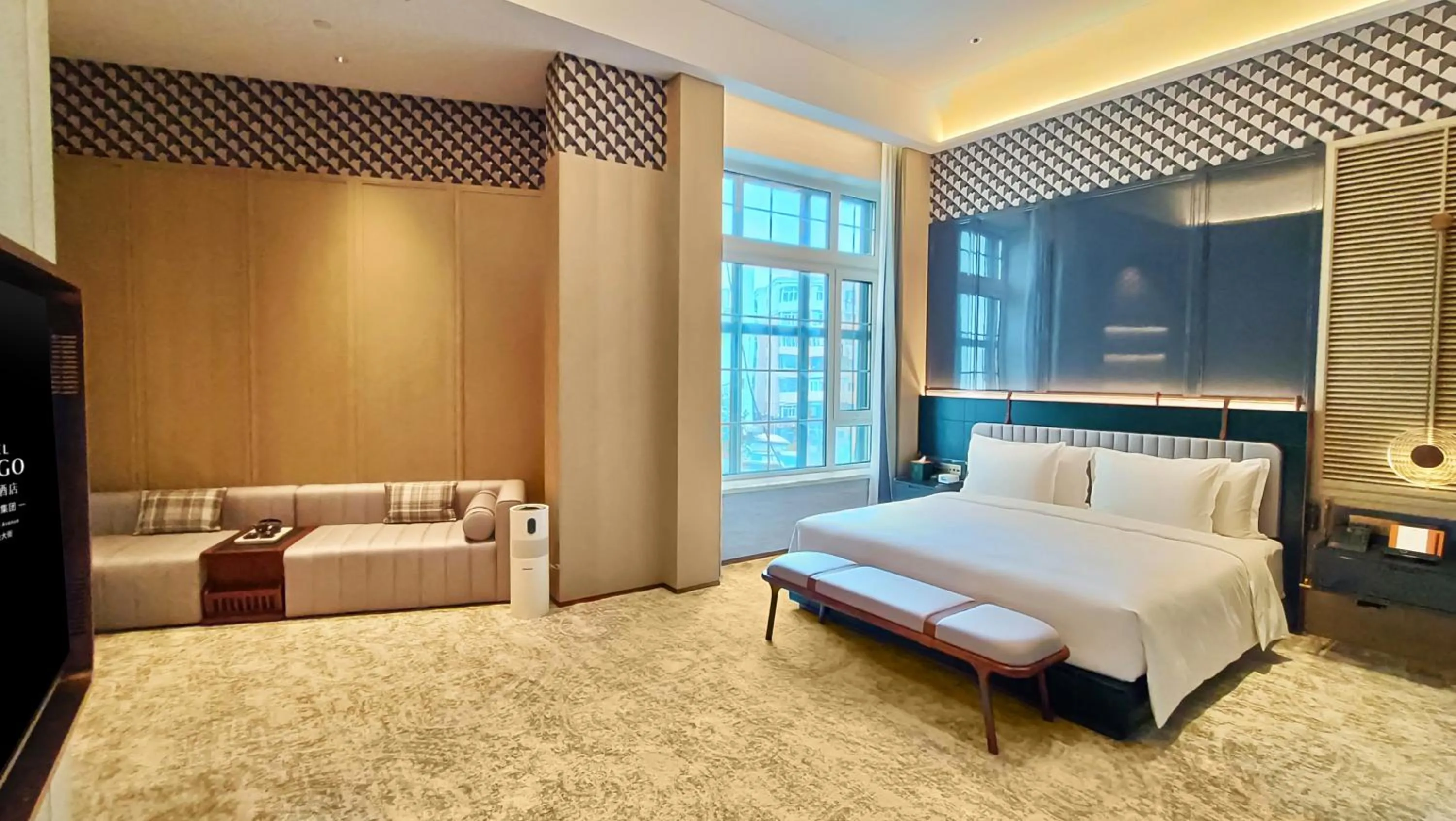 King Suite in Hotel Indigo Harbin Central Avenue by IHG