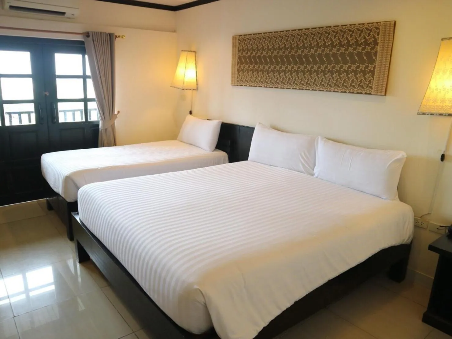 Superior King Room in Golden Tulip Essential Pattaya