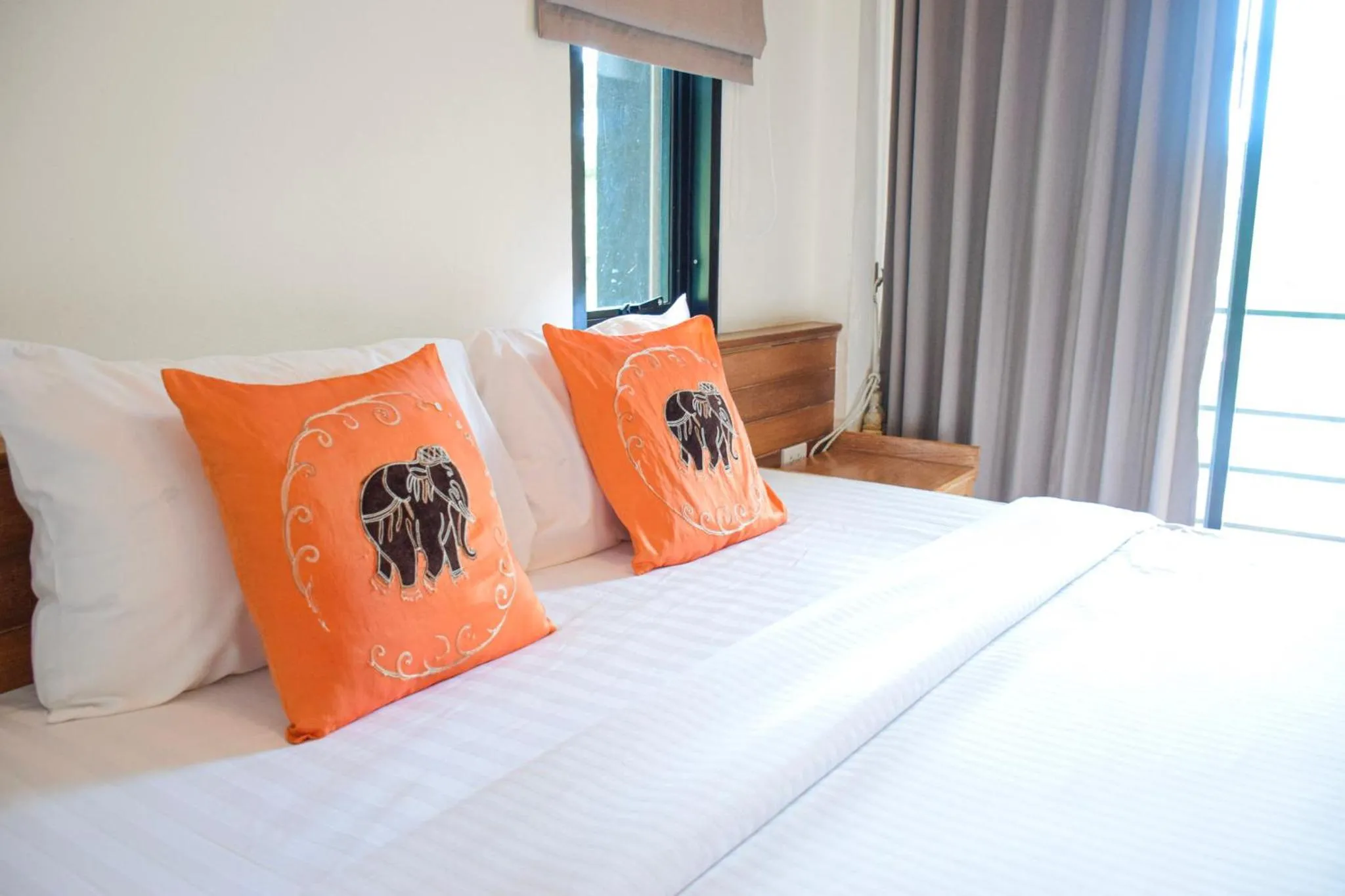 Superior King Room in Chivapuri Trat