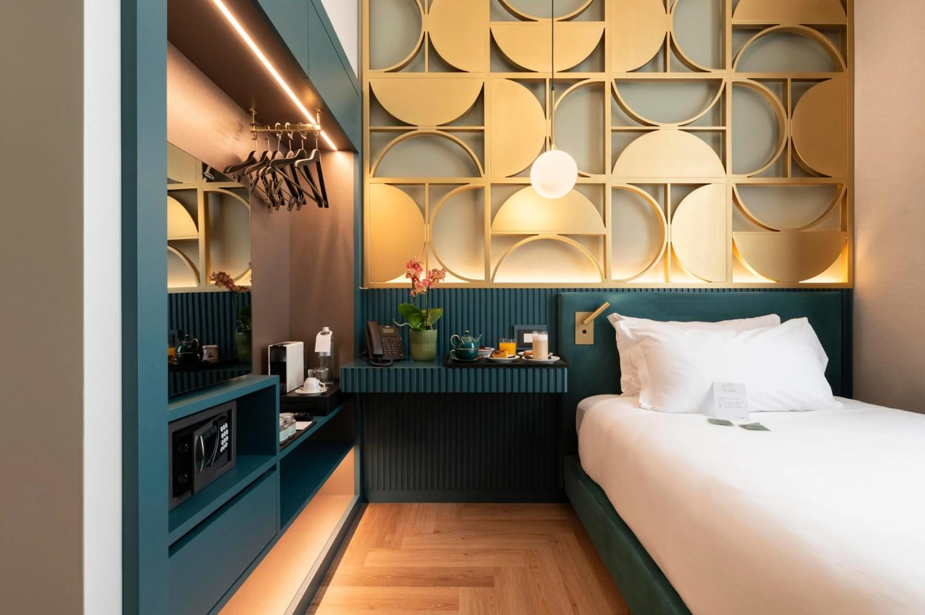 Single Room in Je Rome Hotel