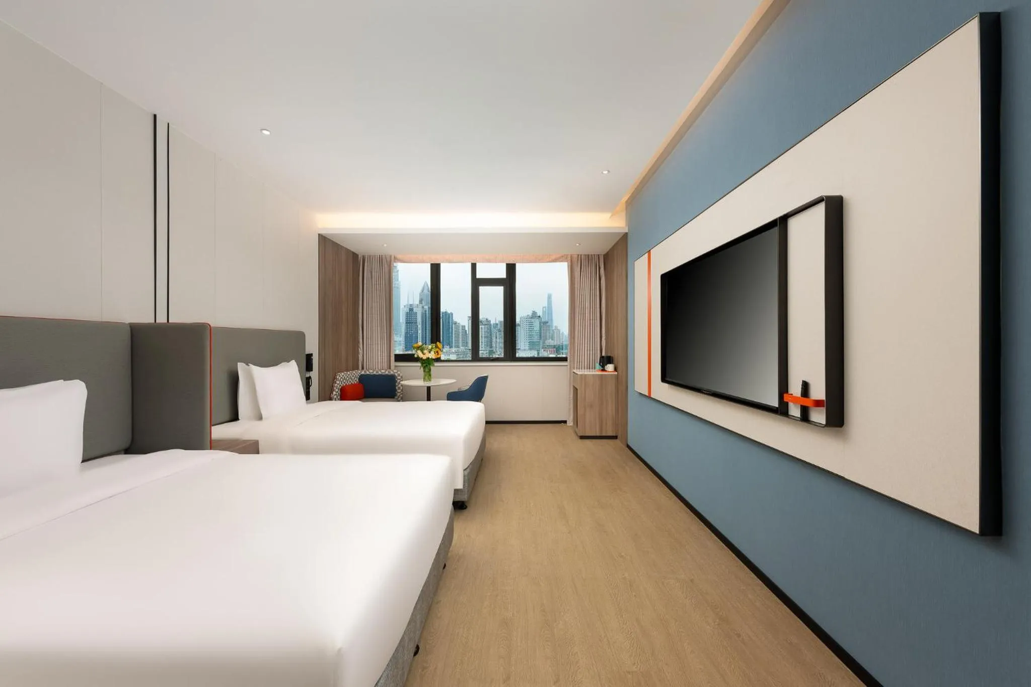 Standard Room with Two Queen Beds in Holiday Inn Express Shanghai Jing'an Temple by IHG