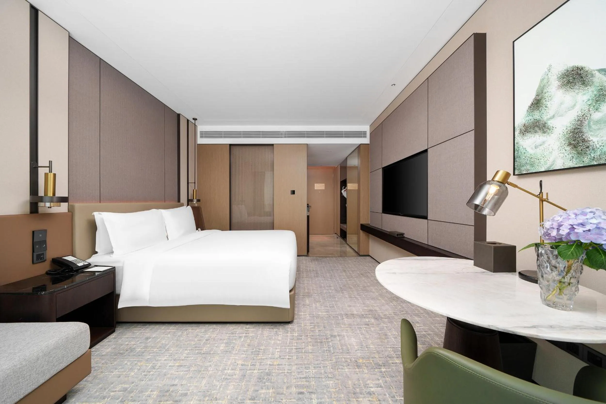 Superior King Room in Grand Mercure Wuhan International Expo Center