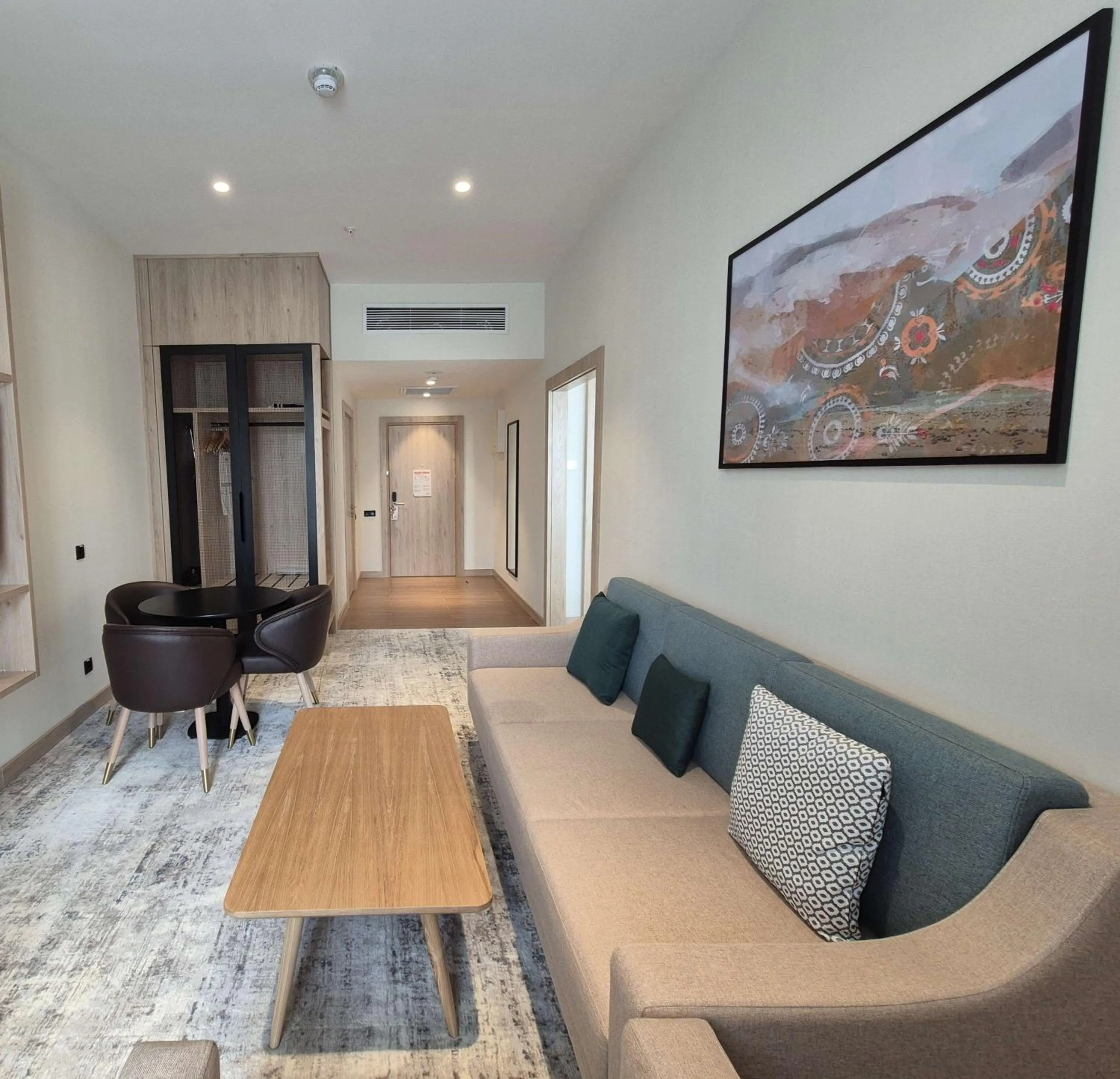 One-Bedroom King Suite in Hilton Garden Inn Termez Airitom