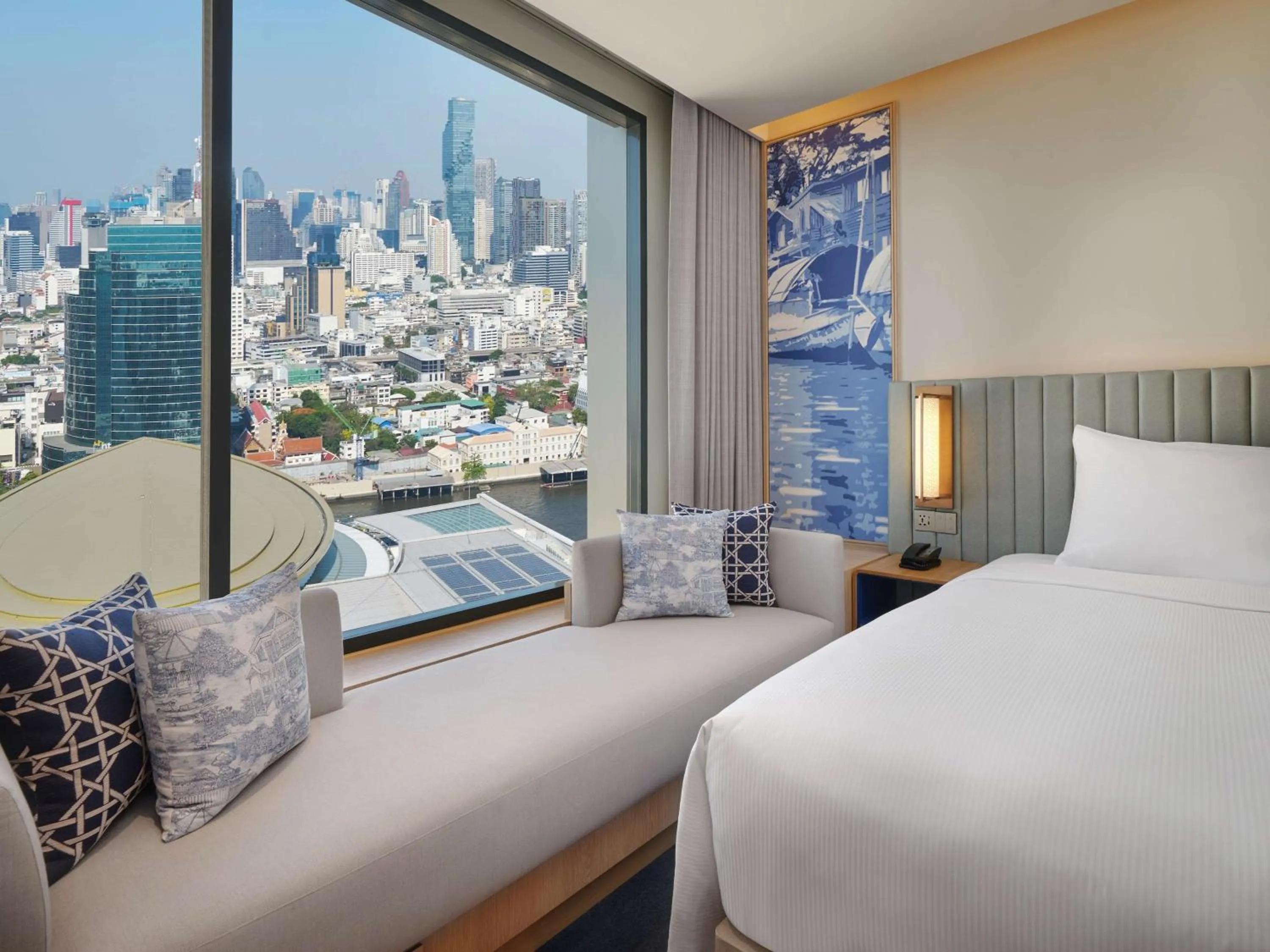 Deluxe Twin Room - Partial River View in Hilton Garden Inn Bangkok Riverside