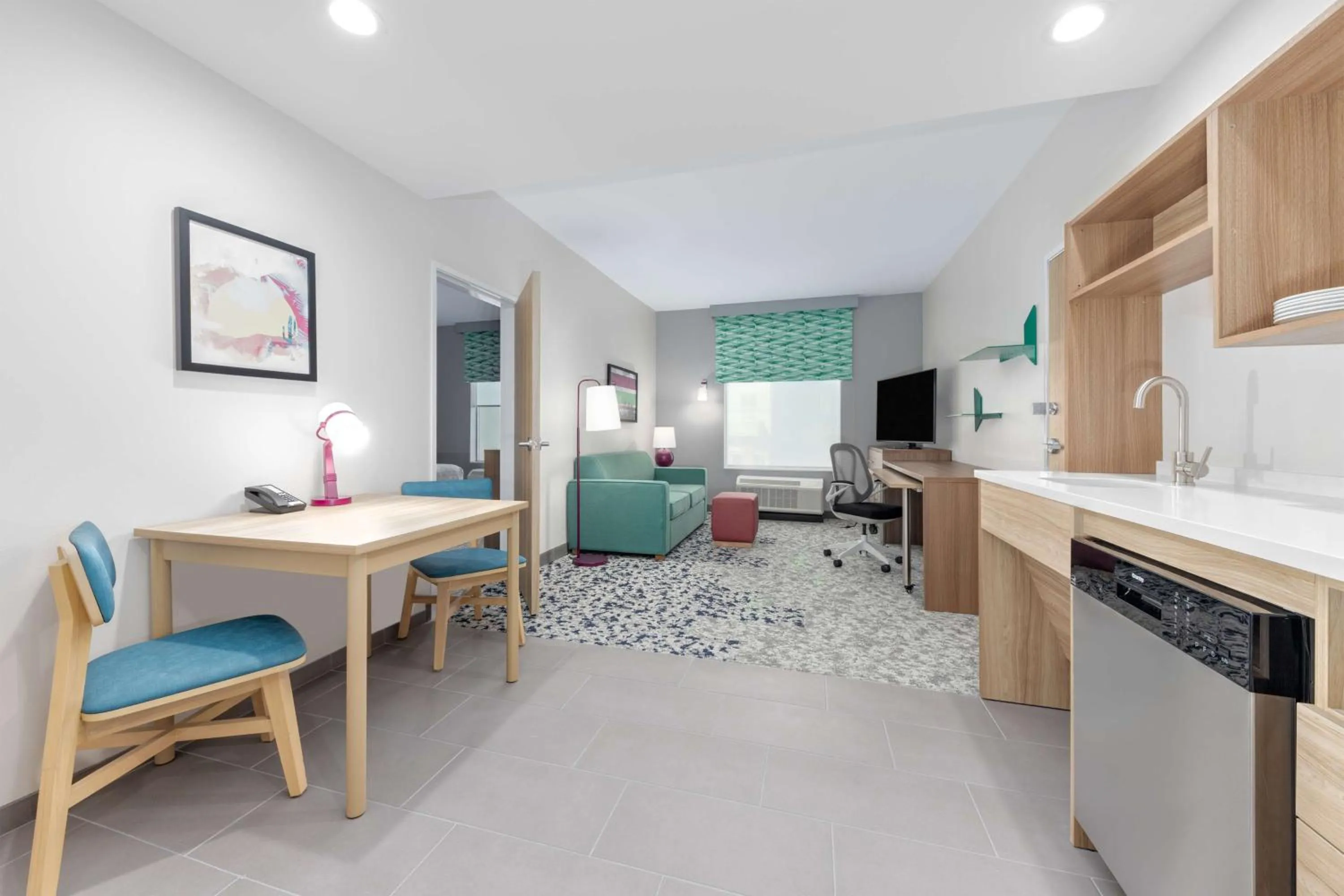 One-Bedroom King Suite in Home2 Suites By Hilton Dallas I-30 Cockrell Hill