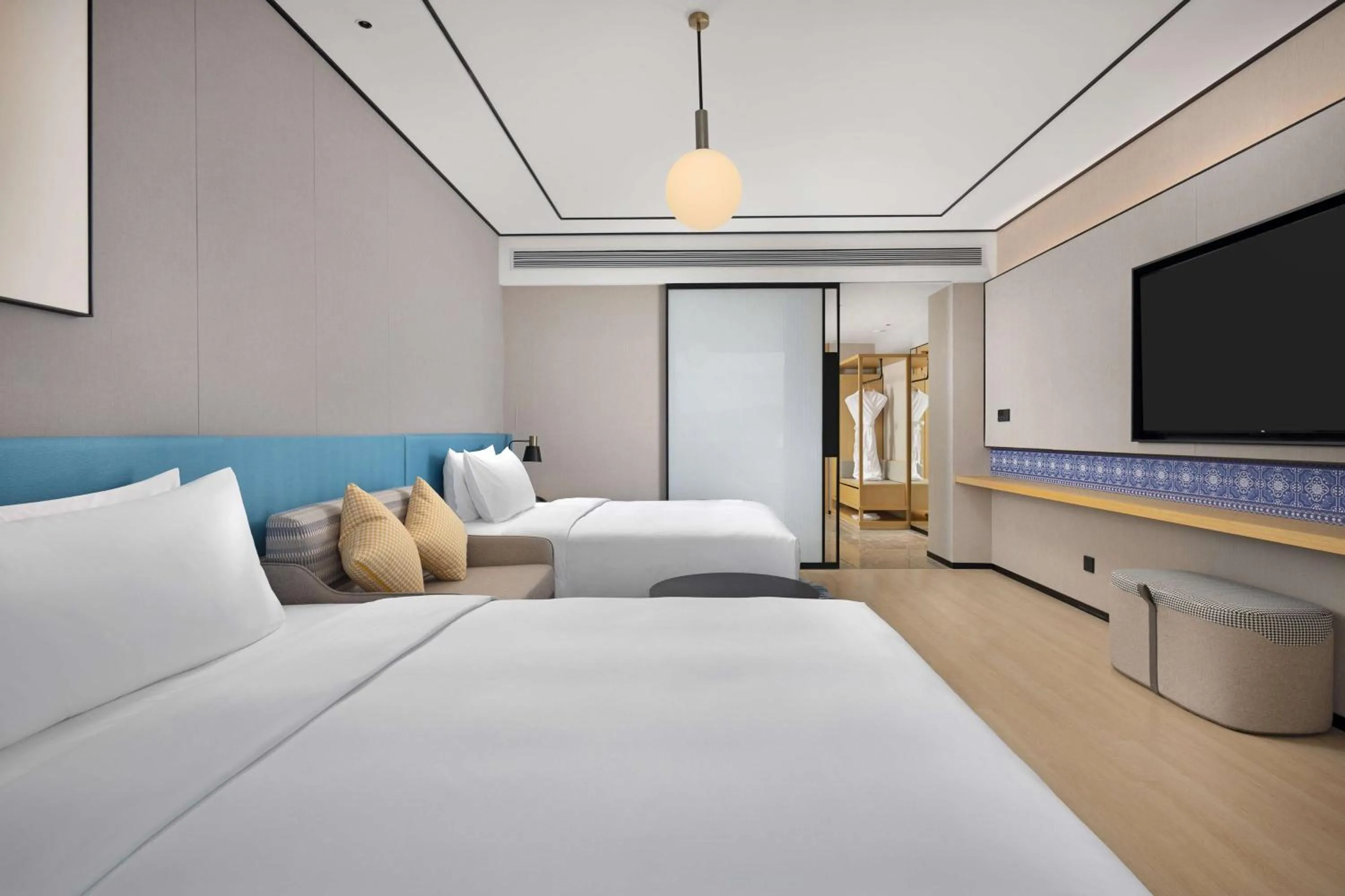 Deluxe Twin Room in Hilton Garden Inn Dali Ancient City