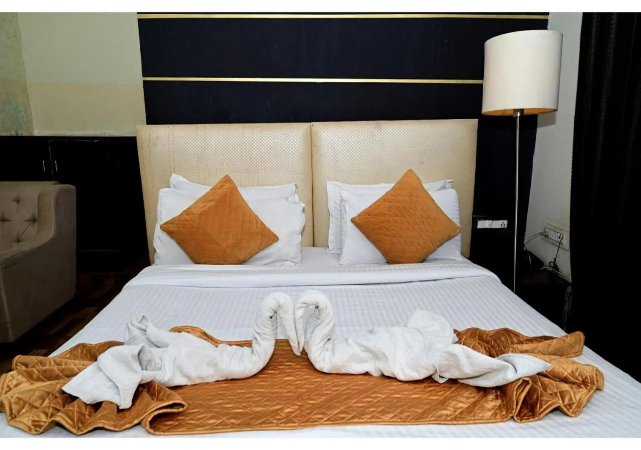 Superior Queen Room in Hotel Krishna Pride