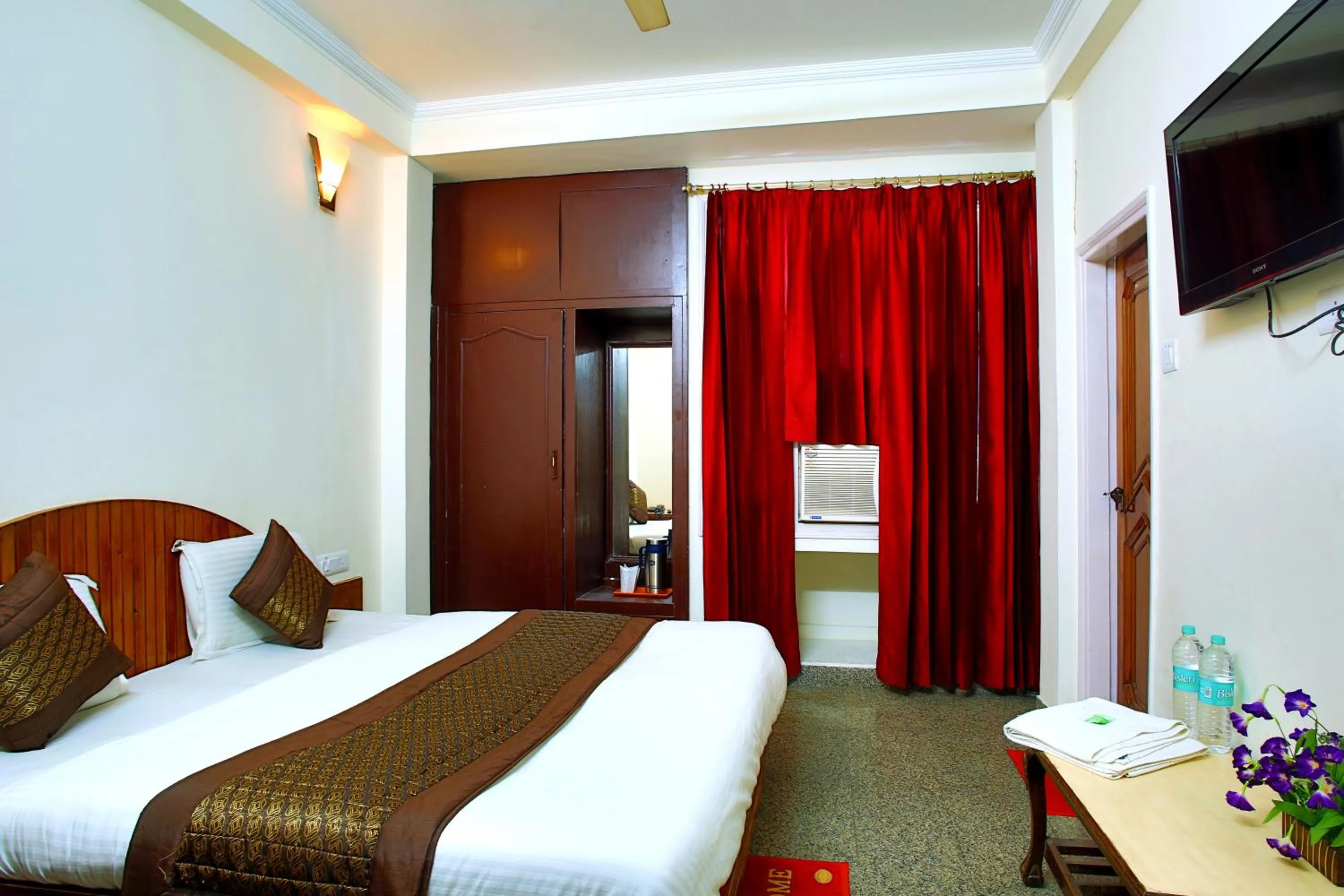 Superior Double Room in Hotel Raghunath
