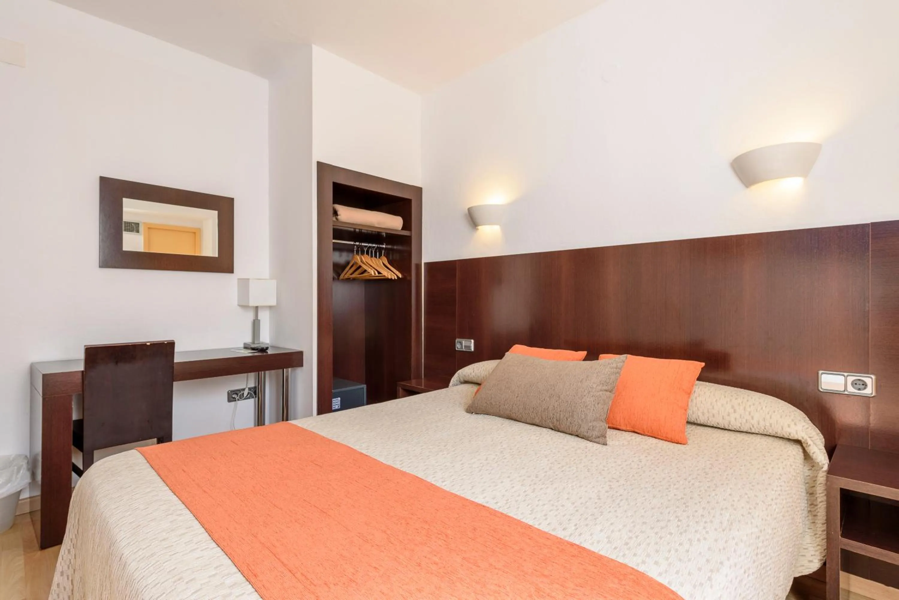 Twin Room in Hotel Florencio Ibiza