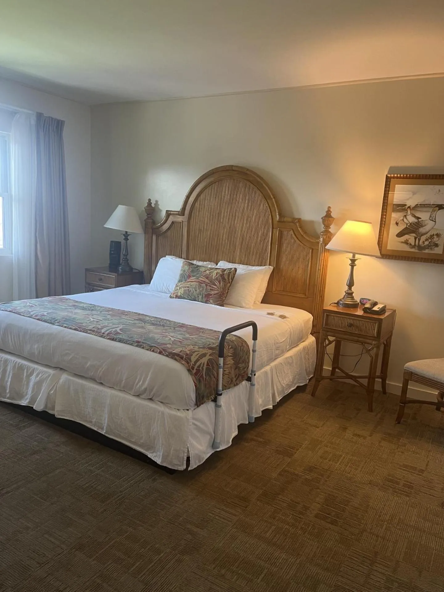 Double Room - Disability Access in Hawaii Volcano House