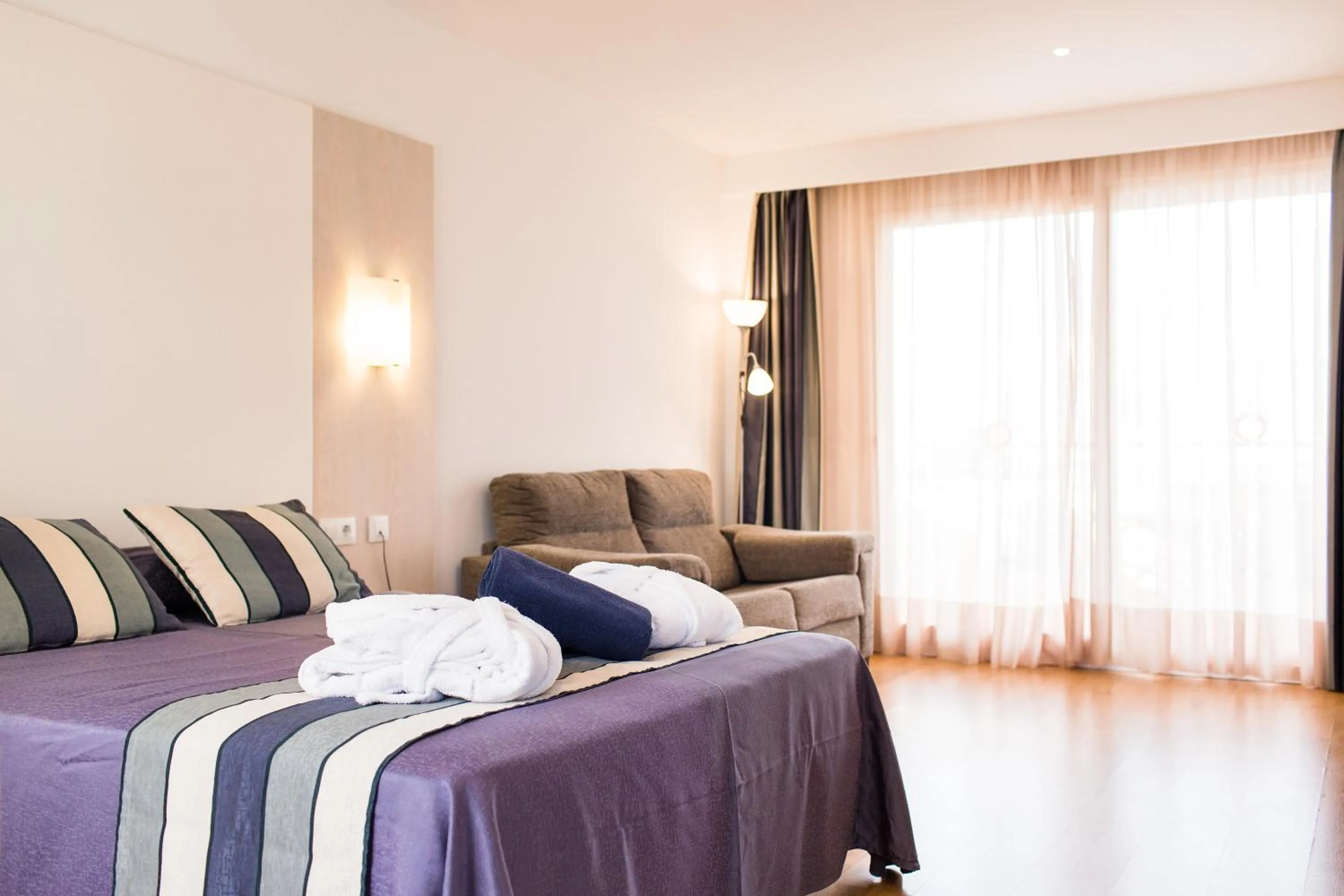 Deluxe Double Room with Pool View in Sagitario Playa