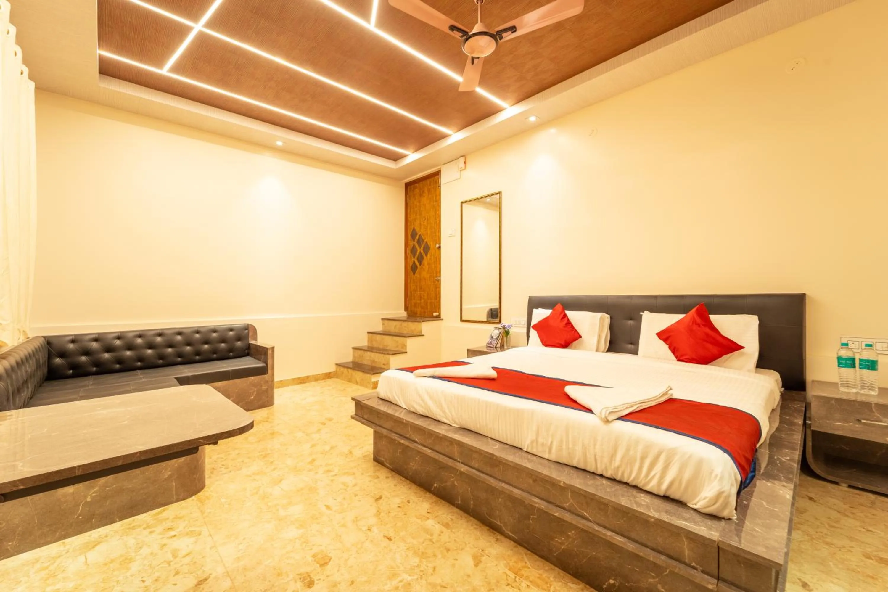 Five-Bedroom Premium Apartment in Seasons Suites - HBR