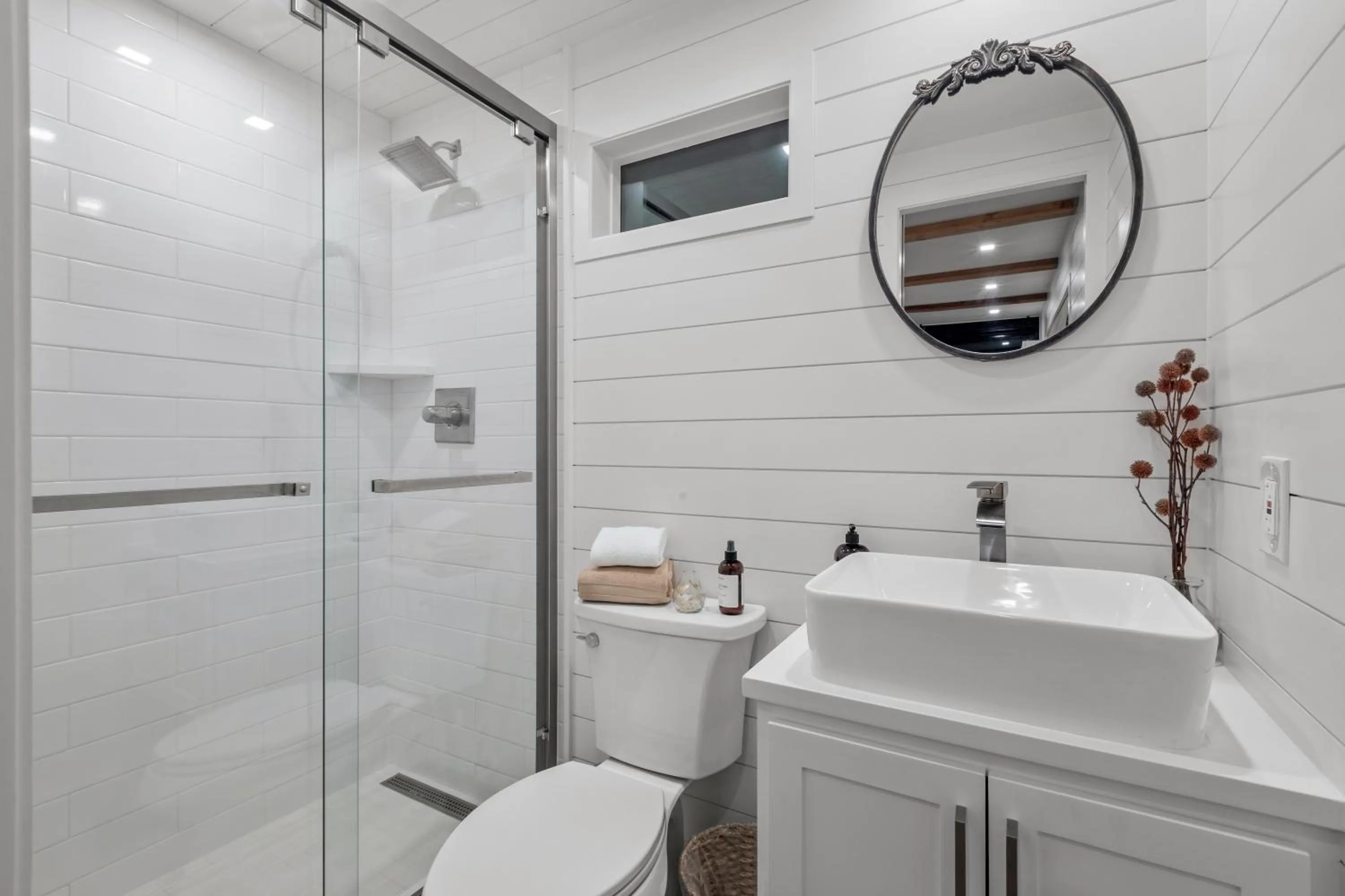 Queen Studio in Onera Fredericksburg