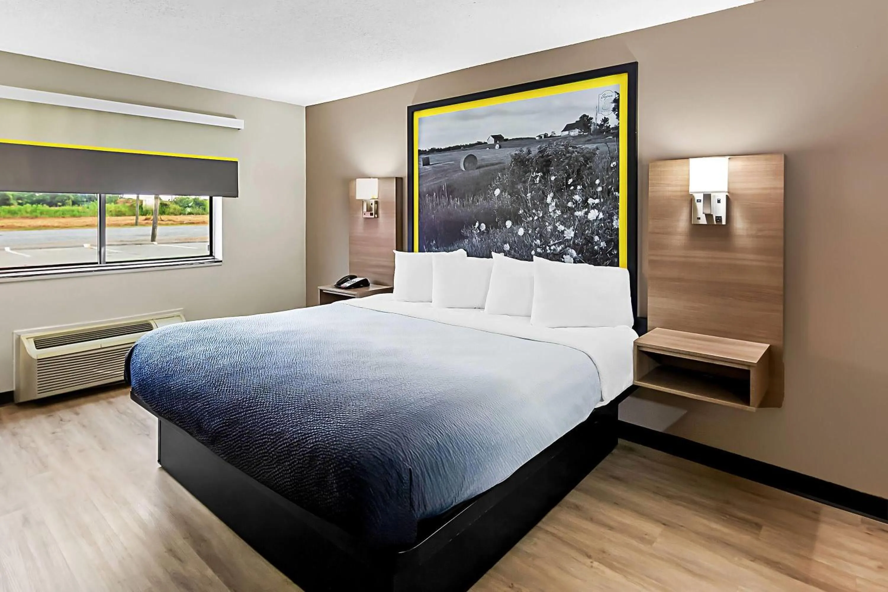 King Room - Non-Smoking in Super 8 by Wyndham Marston