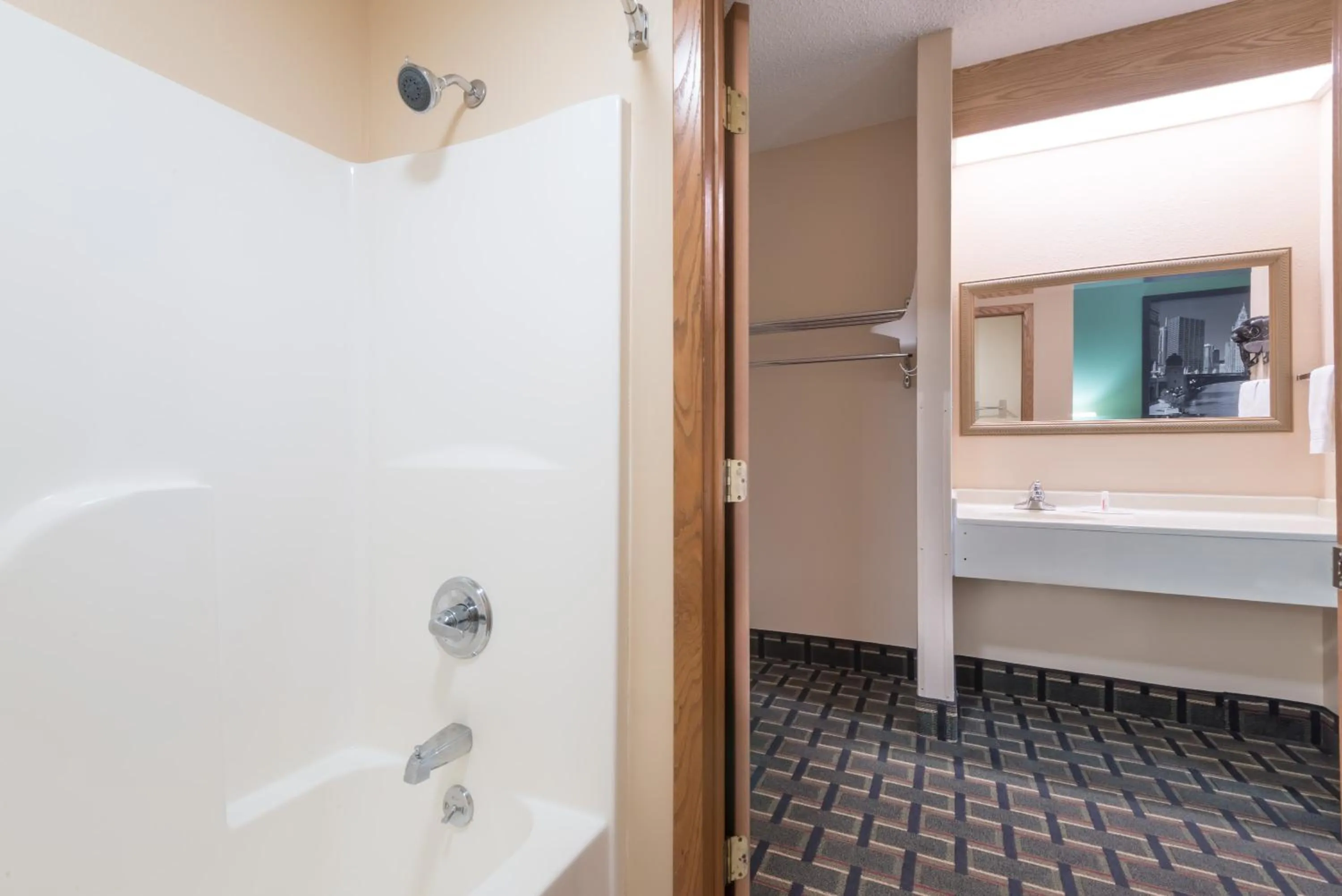 King Studio Suite - Non-Smoking in Super 8 by Wyndham Mt. Carmel IL