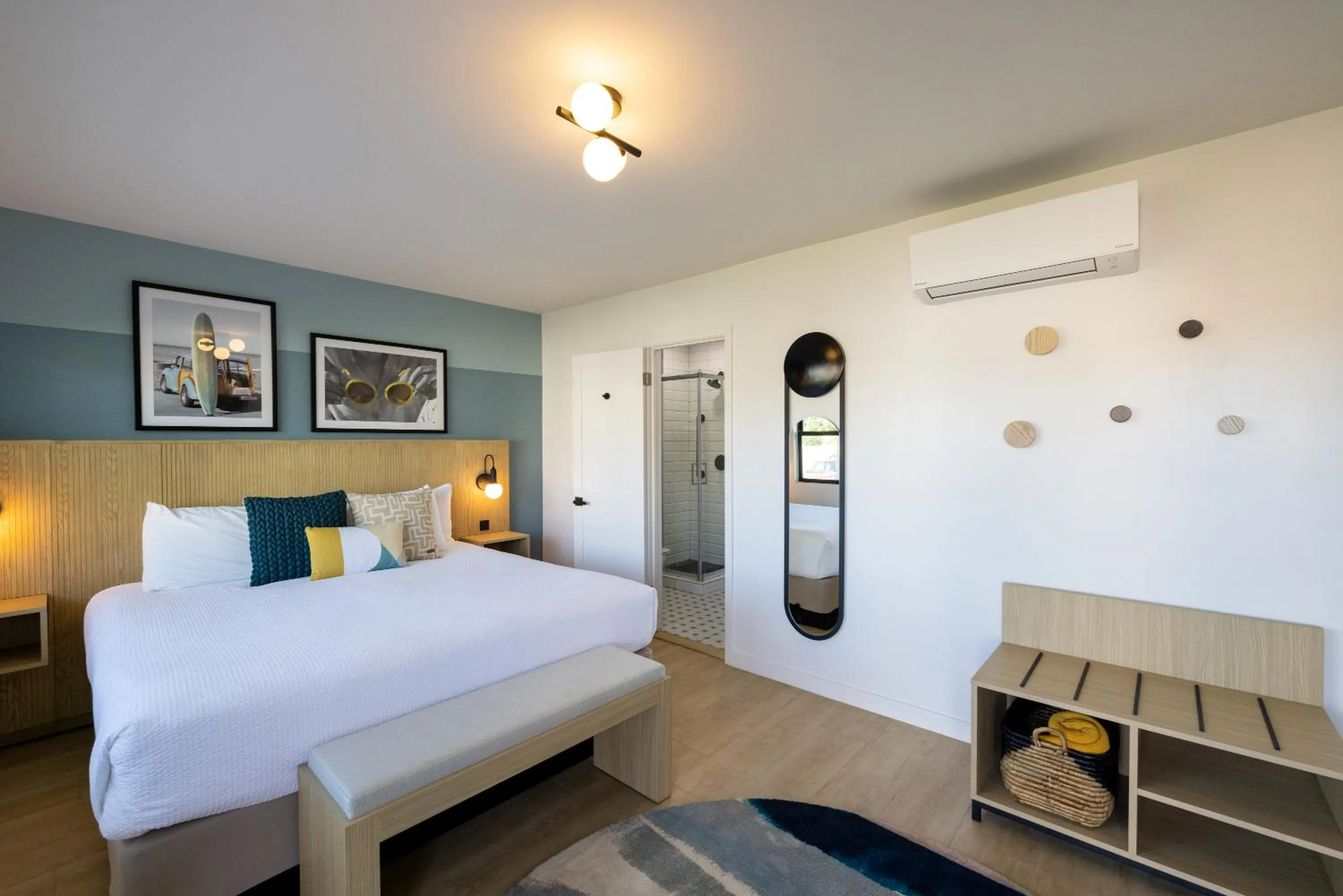 Standard King Room in Tides Oceanview Inn and Cottages