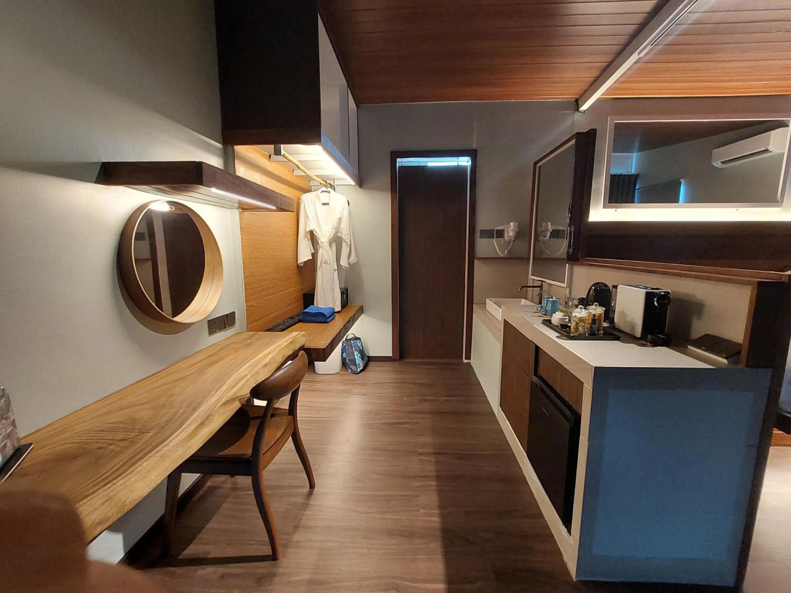 DOUBLE SHARING POOL VIEW VILLA CLASSIC PACKAGE with All Meals, Beverages + Return Boat Transfers in Alunan Resort