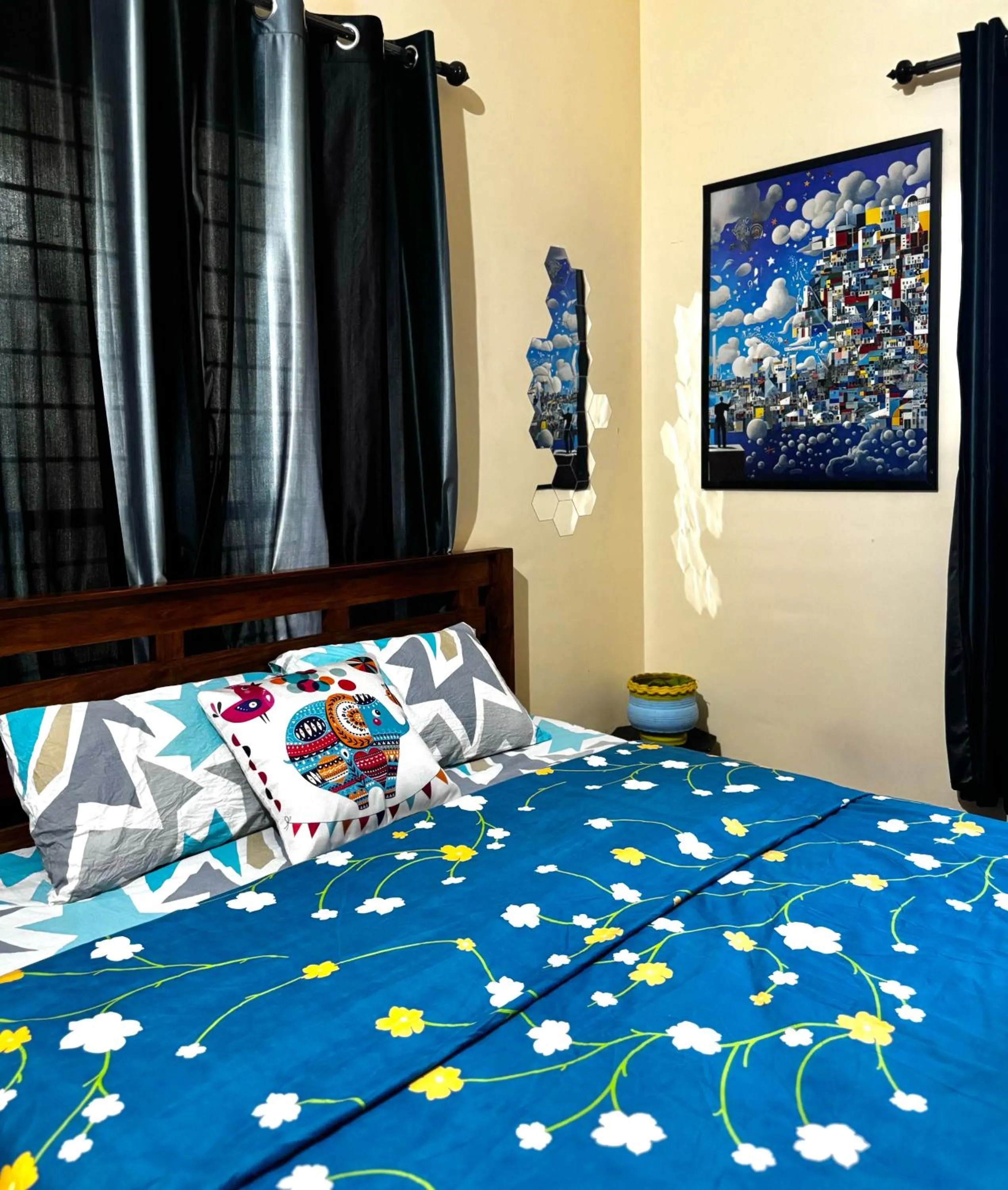 Standard King Room in The Yellow Submarine